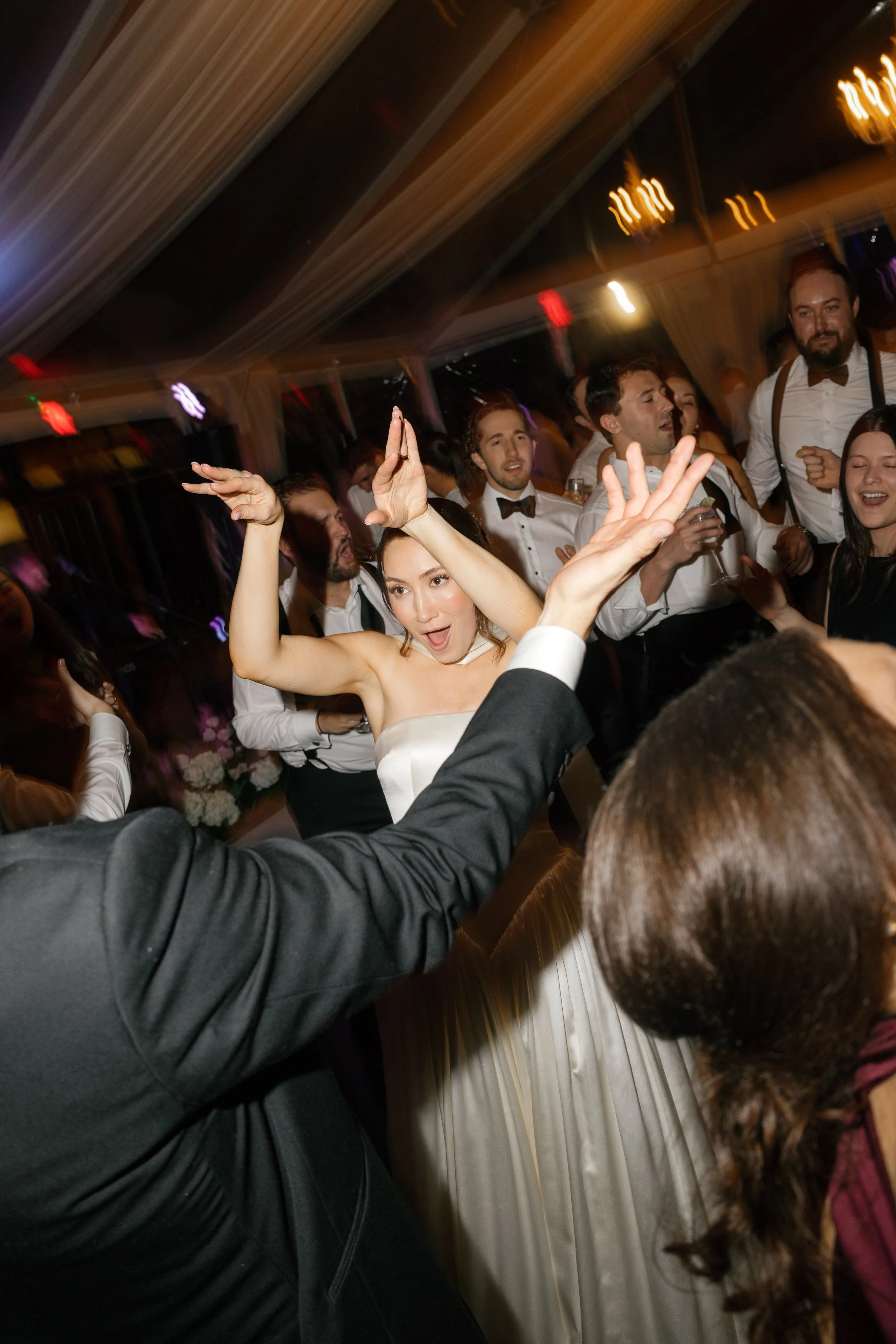 mkmikeweddingpreviews-155.jpg