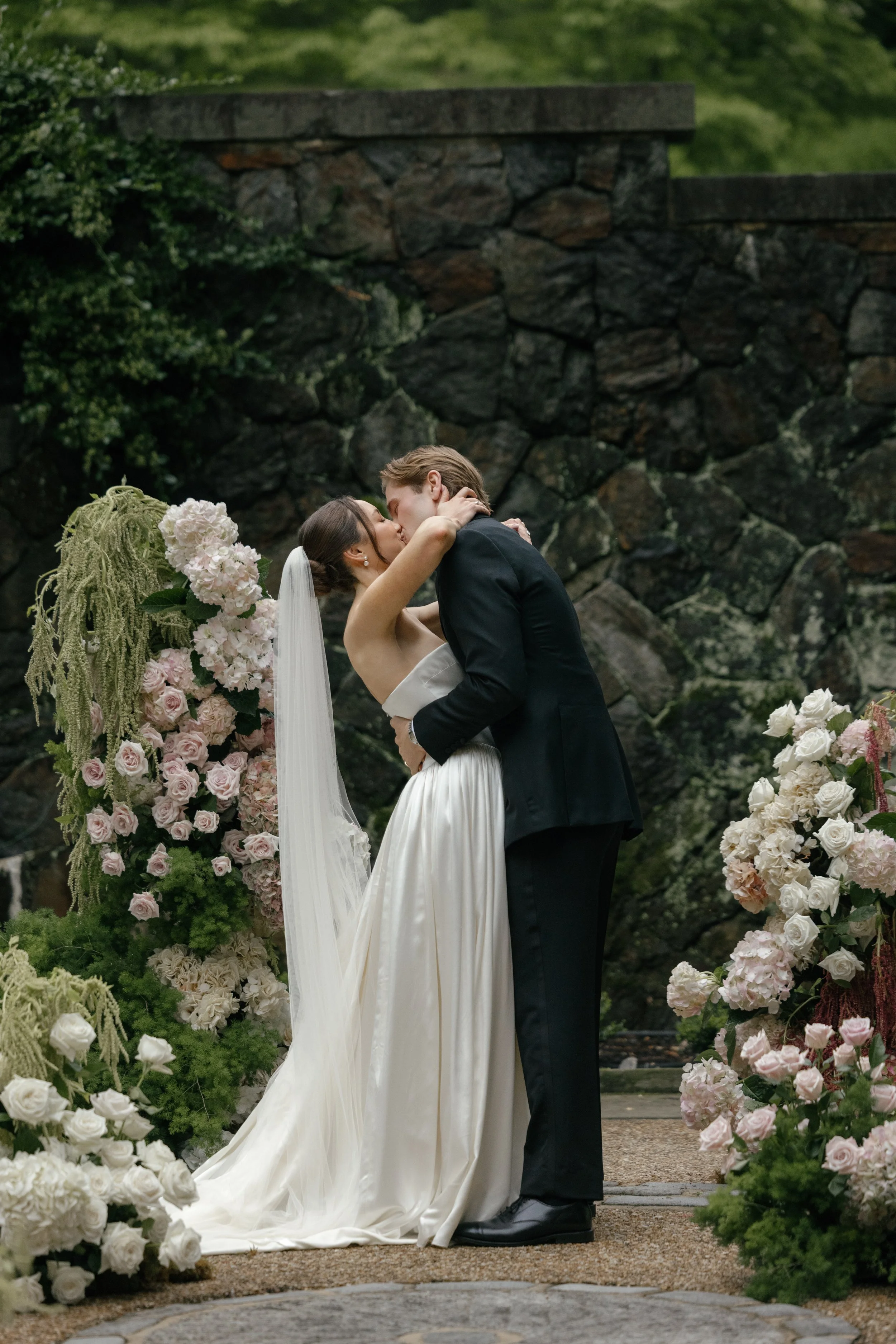 mkmikeweddingpreviews-100.jpg