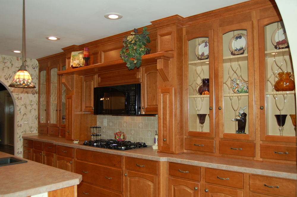 GALLEY HEARTH WITH OPT. 36" DROP-IN COOK TOP AND FULL-EXTENSION POT & PAN DRAWERS BELOW RANGE