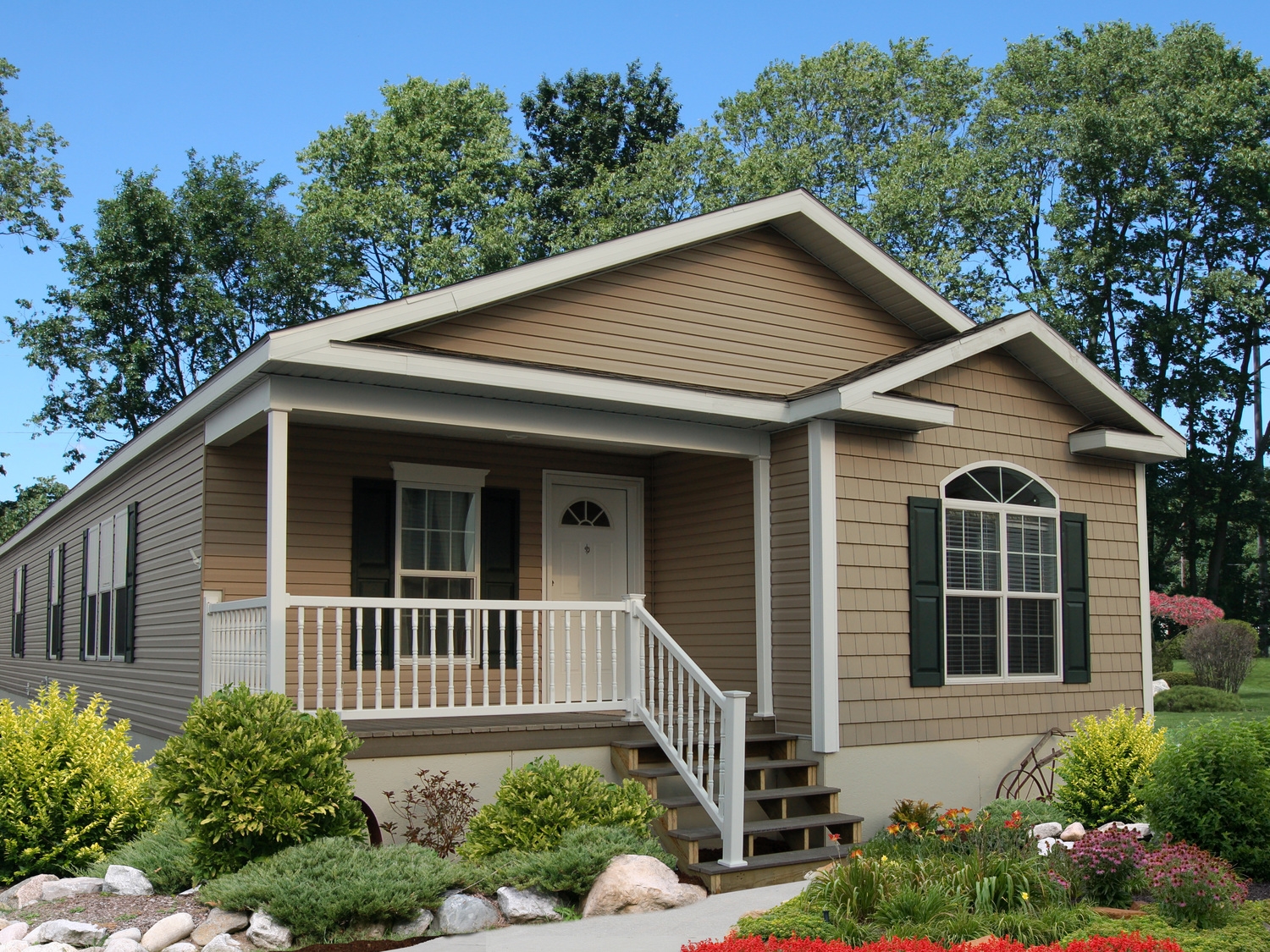 Featured image of post Gable Siding Designs / Hardieplank siding, installing fiber cement planks on exterior walls vid #10.