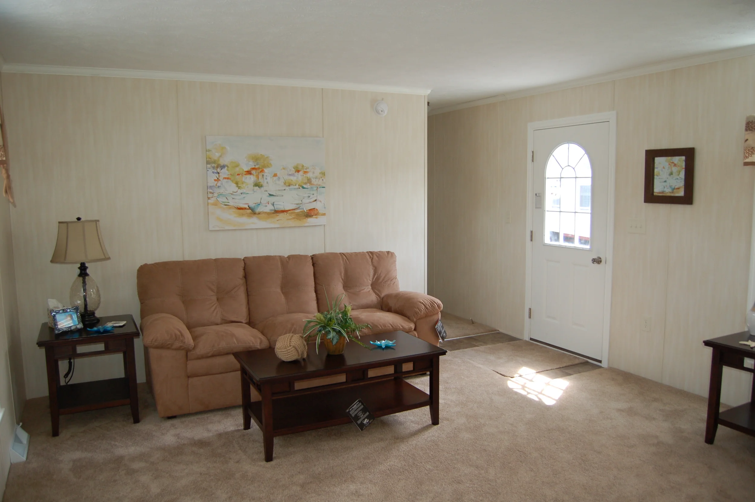 G-16-618 Living Room.JPG