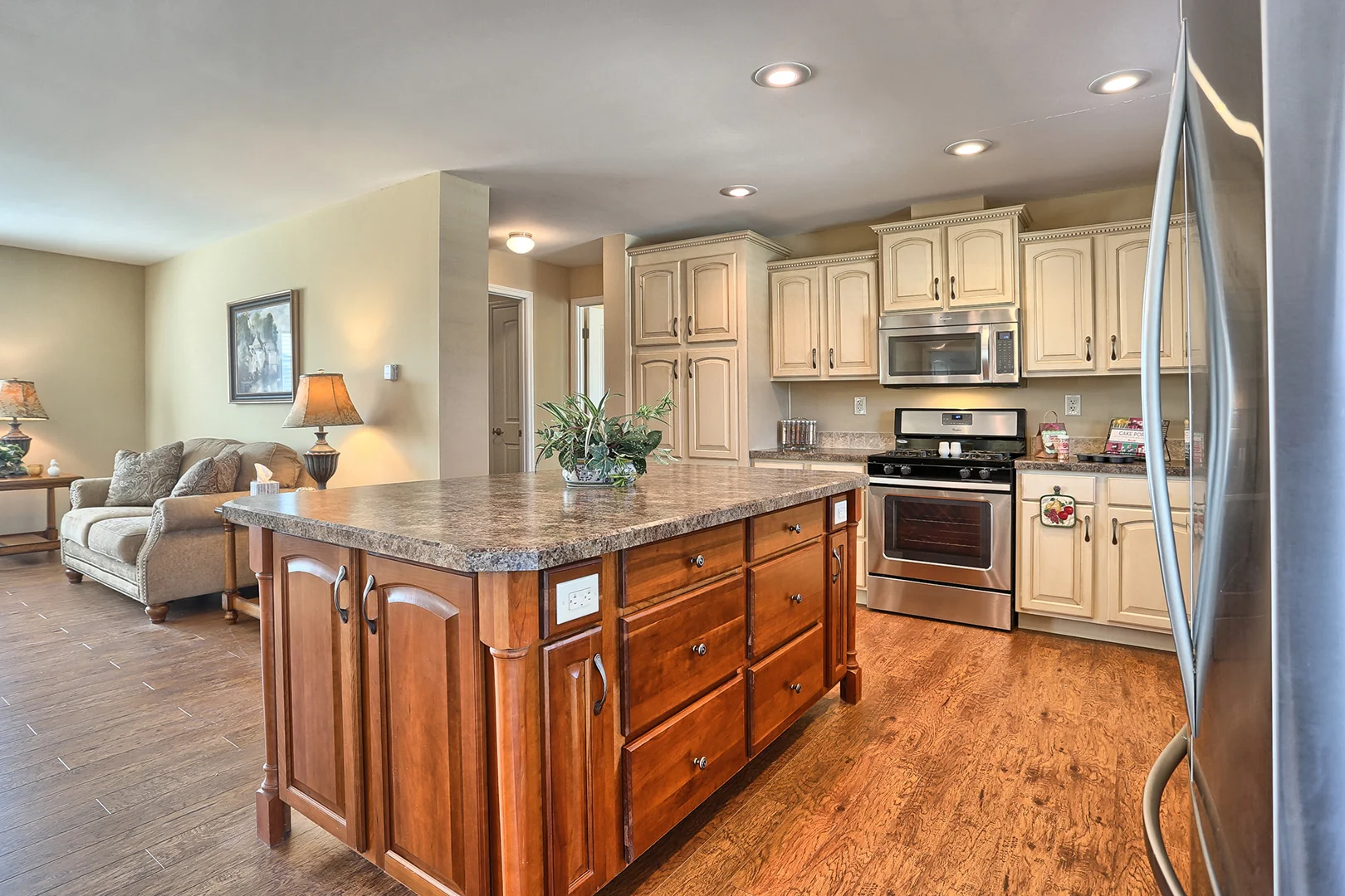 P27A7886-HDR(6).jpg