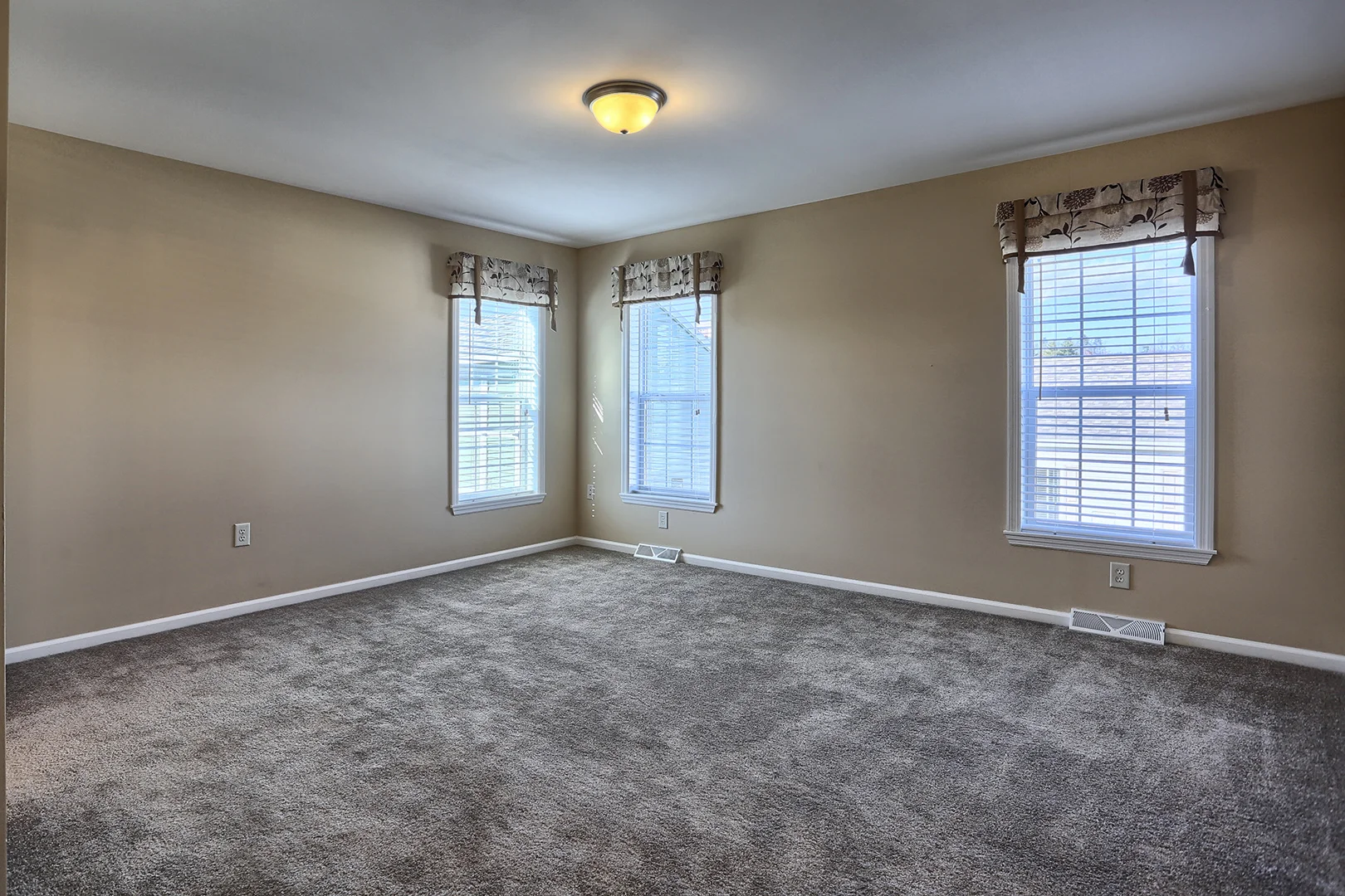 P27A7907-HDR(7).jpg