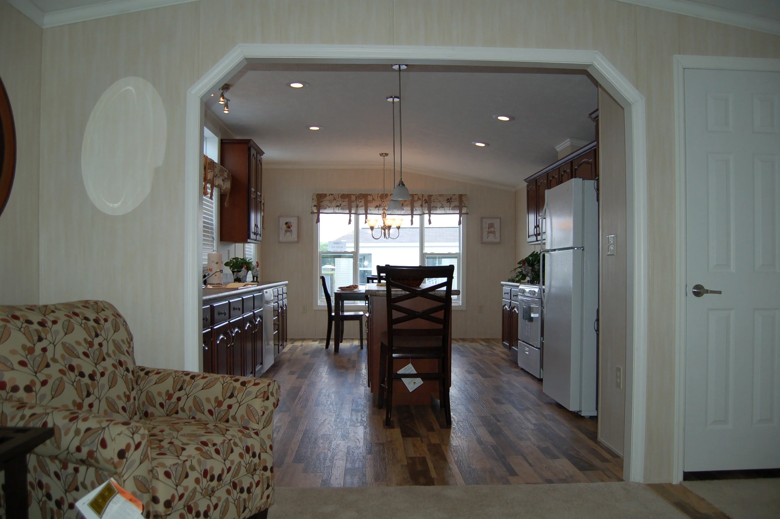 G-620 Kitchen-Living Room 1.JPG