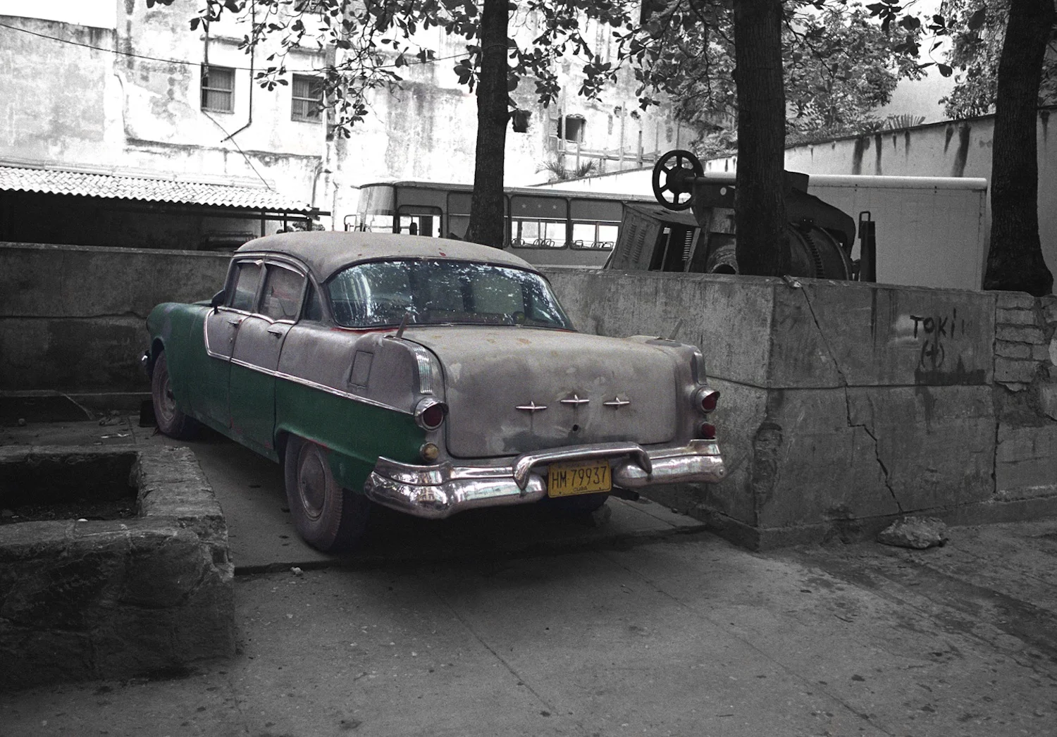 MikeShapiro_Cuba_Car_01.jpg