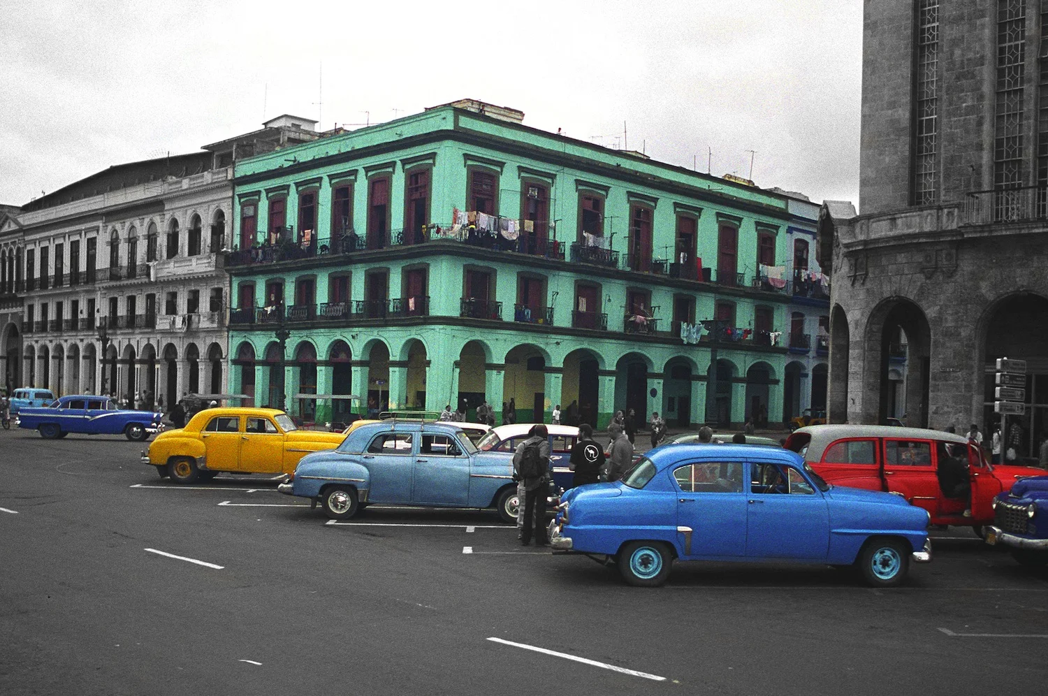MikeShapiro_Cuba_Cars_02.jpg