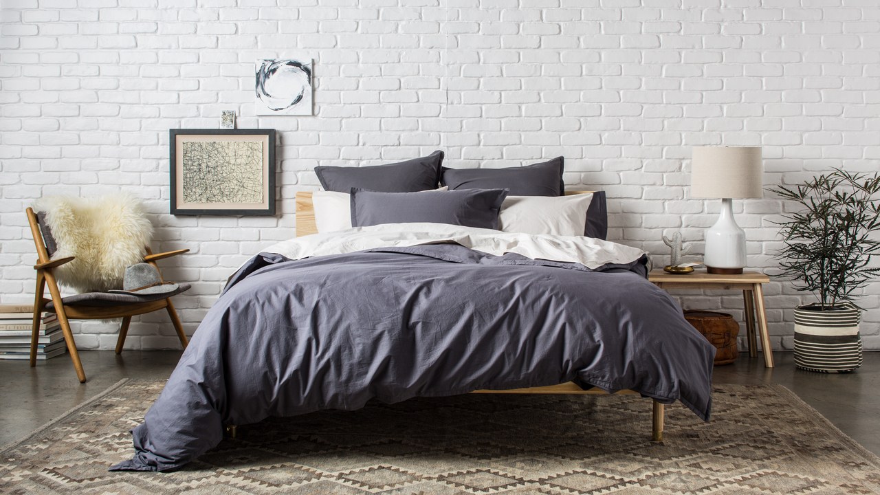 A Prop Stylist's Secrets to Making a Bed