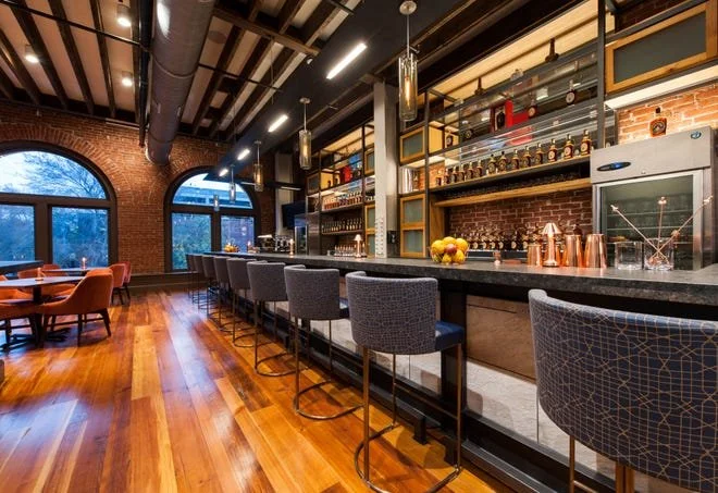 Heading to the Kentucky Derby? Here are 6 tips on how to pair a cigar with bourbon