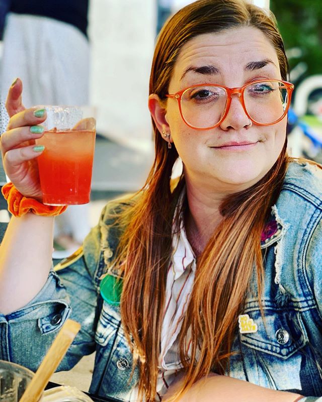 drinks must match glasses and scrunchie, no exceptions #summerbrigette #dranks #nobaddays #noexceptions #nyc #summerinthecity 📸 by @cadien