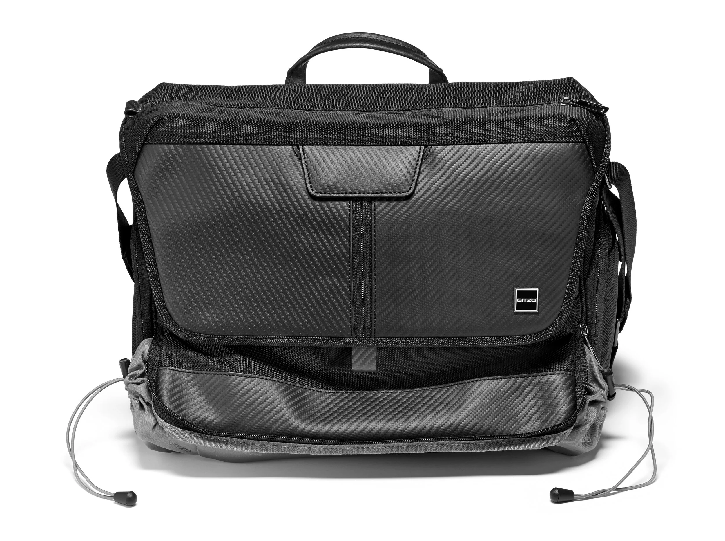 HR-GITZO_camera_bag_GCB100MM_tripod_front.jpg