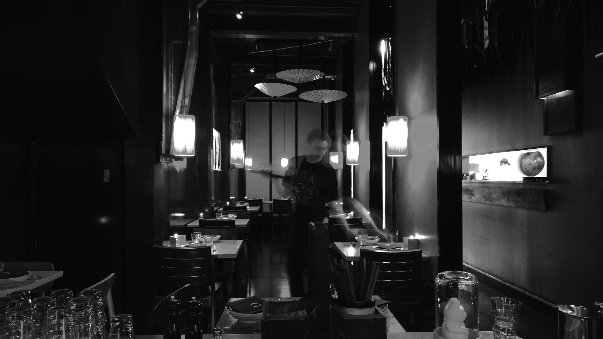 Restaurant+setup_bw+copy.jpg