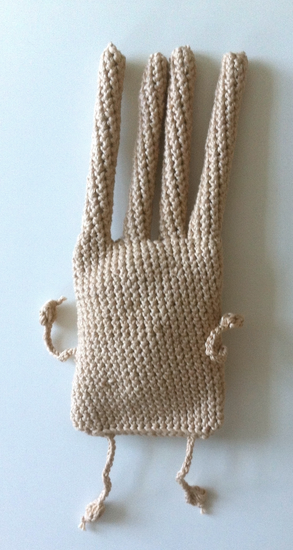 Oppose, (Crochet, 30cm x 10cm, 2014).