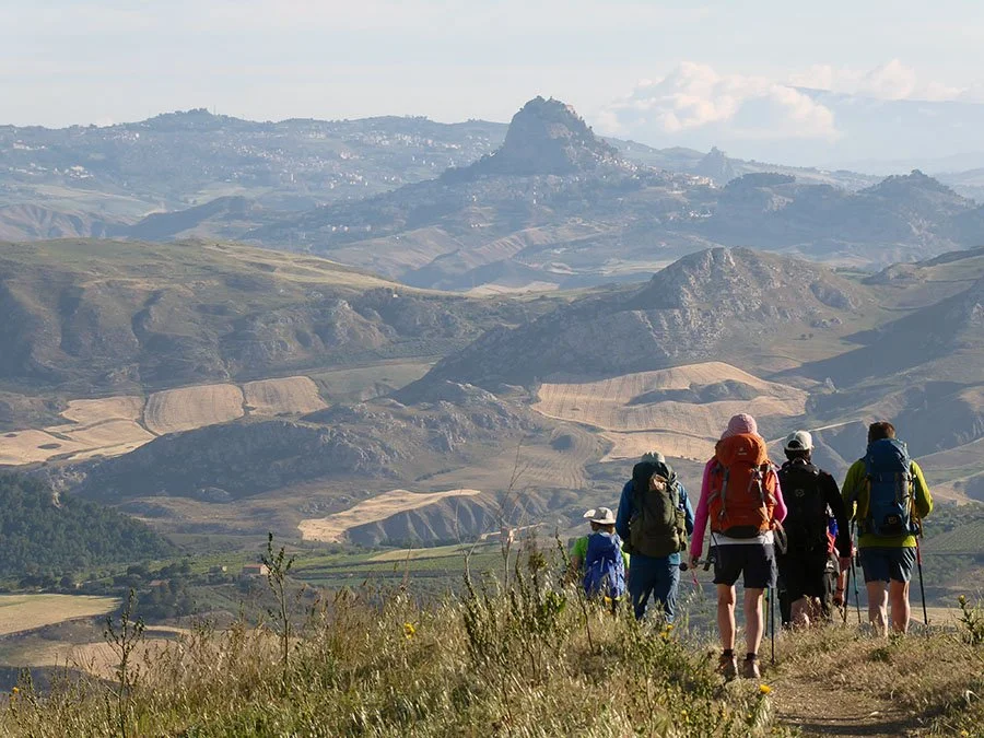  Paisajes de la Magna Via Francigena. FOTO FGZ  Viajes a pie  