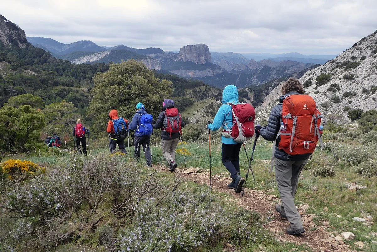  Caminar con la mochila bien hecha es fundamental. Foto Viajes a pie en  Estels del Sud  
