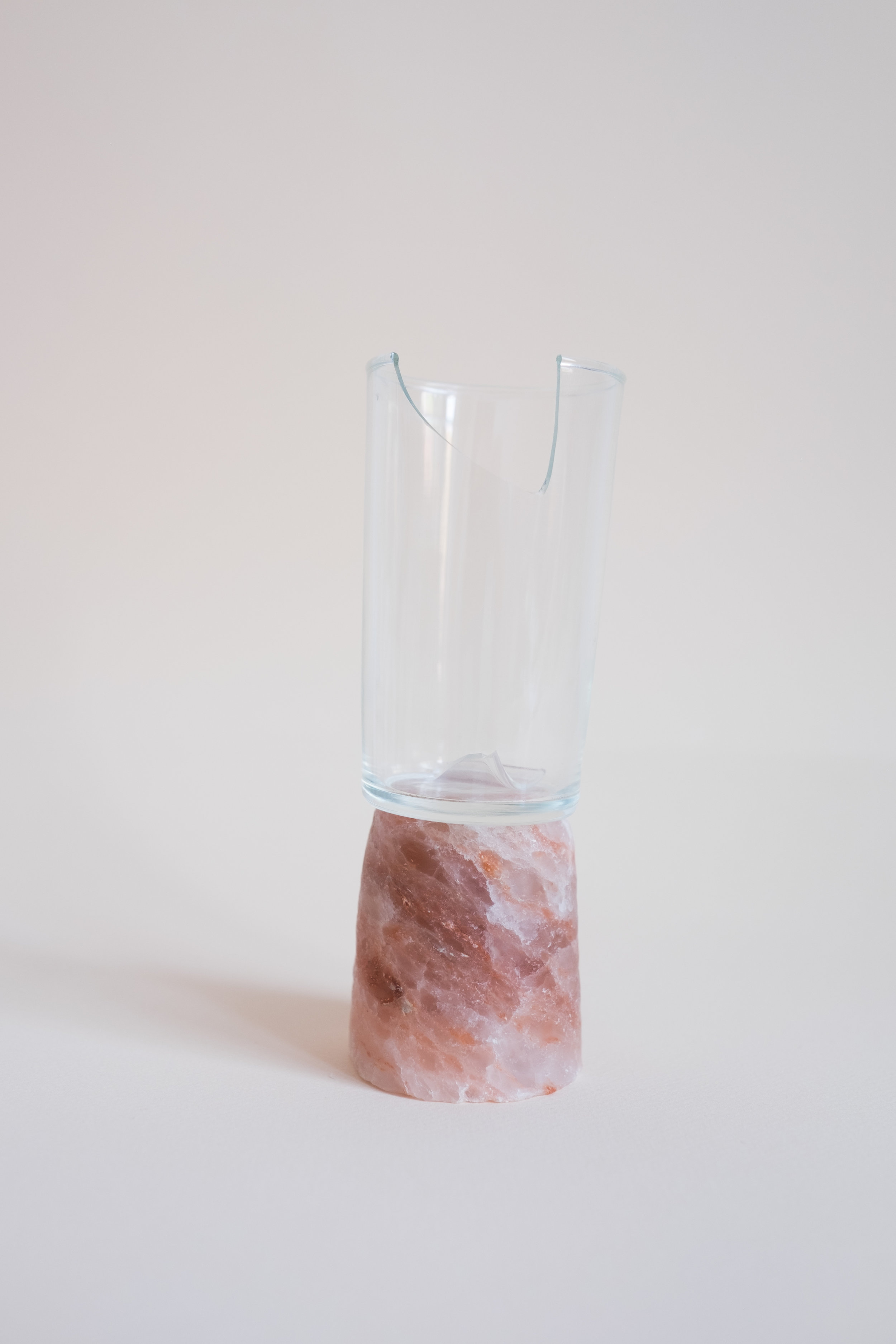 Salt cup, pose 1 Glass, salt 2018