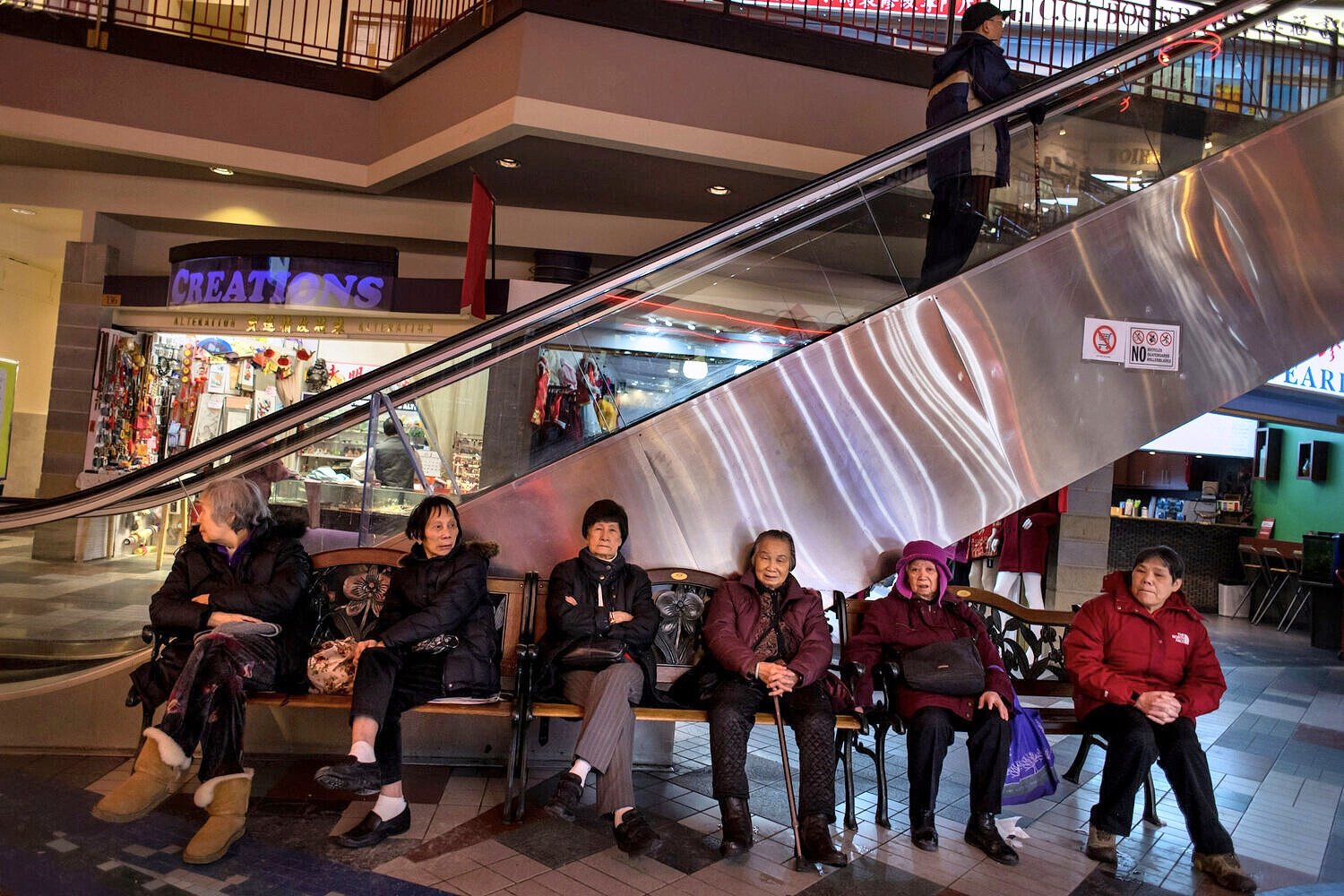 In the mid-1980s to the early 1990s, Chinatown entered a revitalizing stage. Money from local and international investors helped build numerous residential and commercial projects such as the Dragon City Mall. Upon completion in 1994 it was the larg