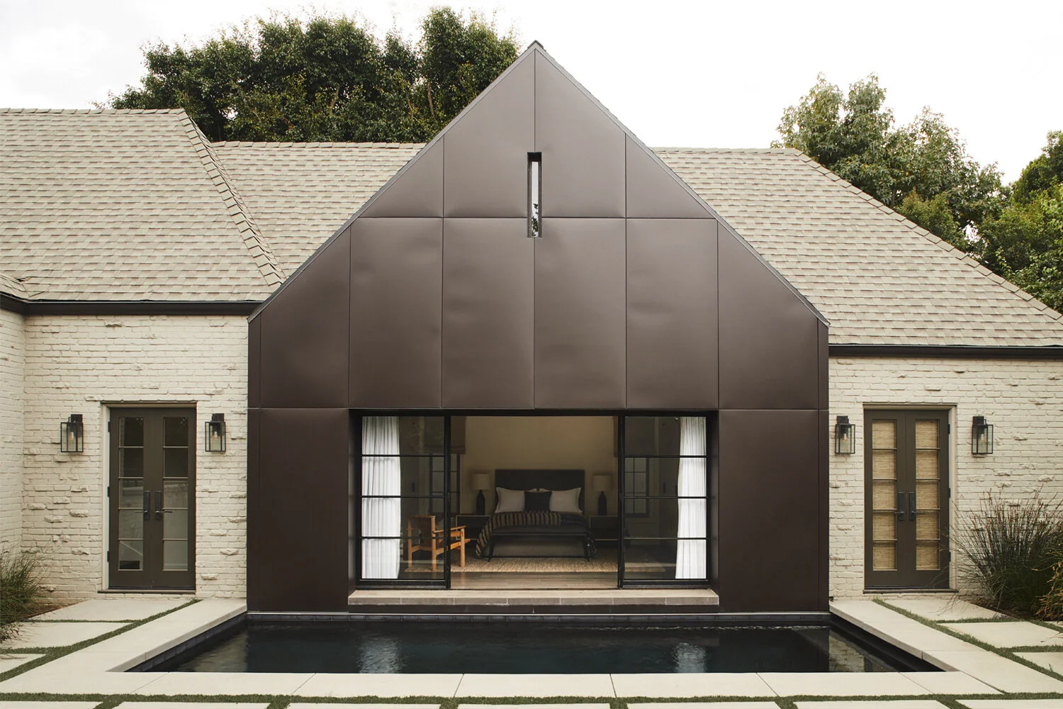 DISC Interiors Hollywood Master.jpg