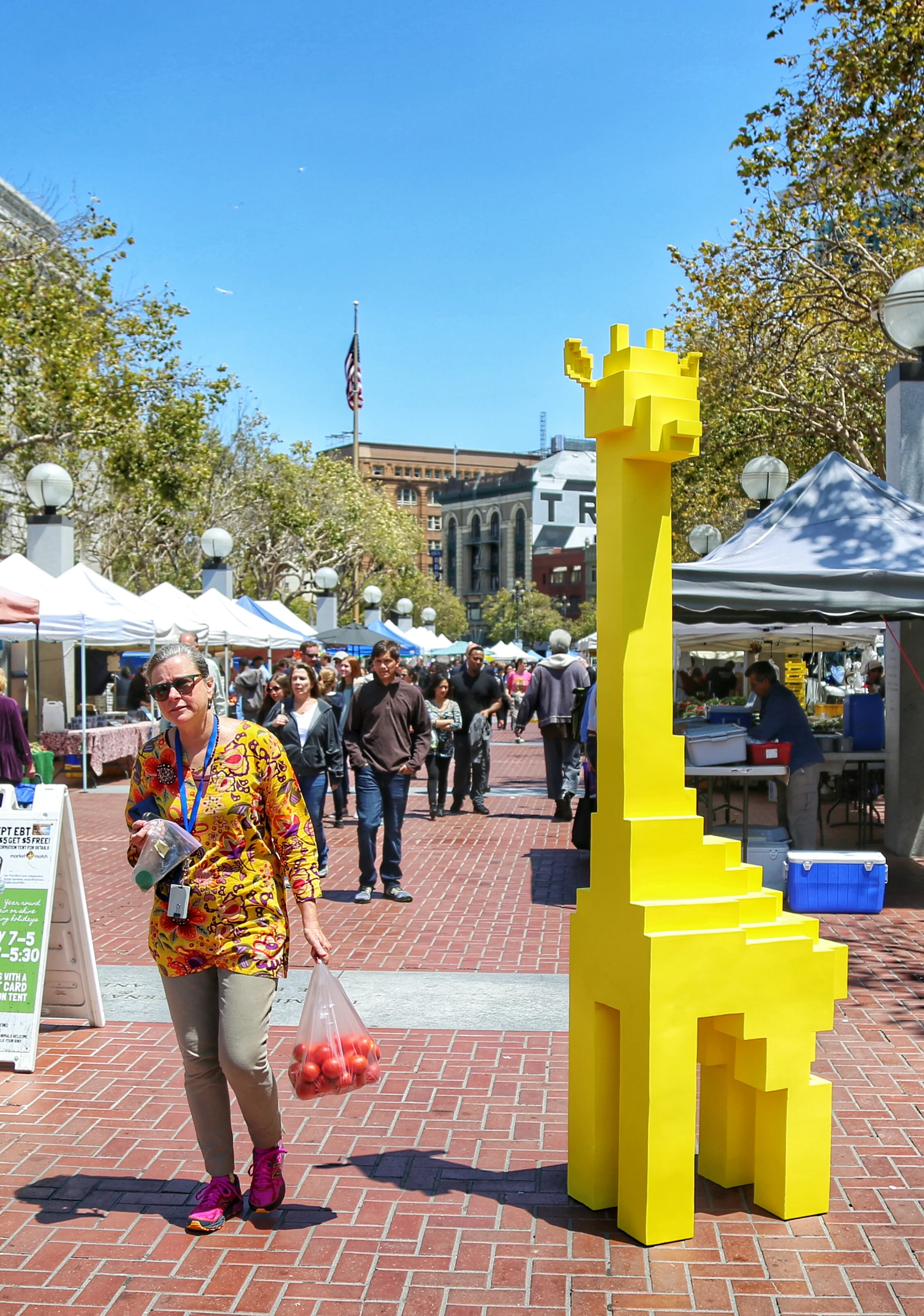 Yellow Giraffe 07.jpeg
