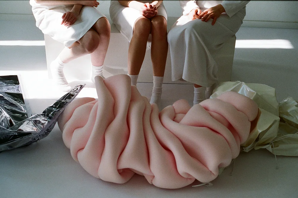 NADINE GOEPFERT. TEXTILES INTO ART.