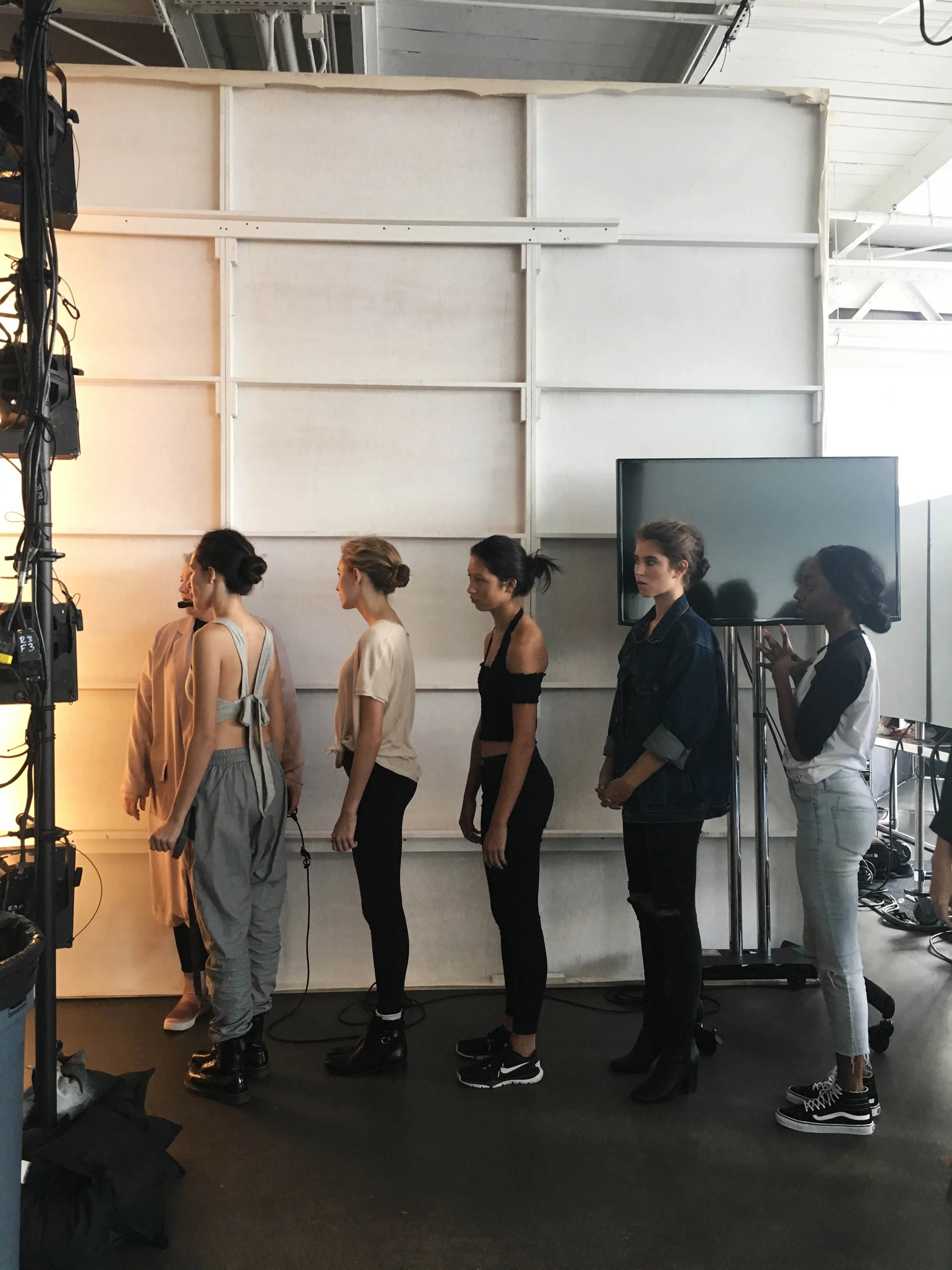 The Nu Journal 831MINHLE_Backstage 2_lr.jpg