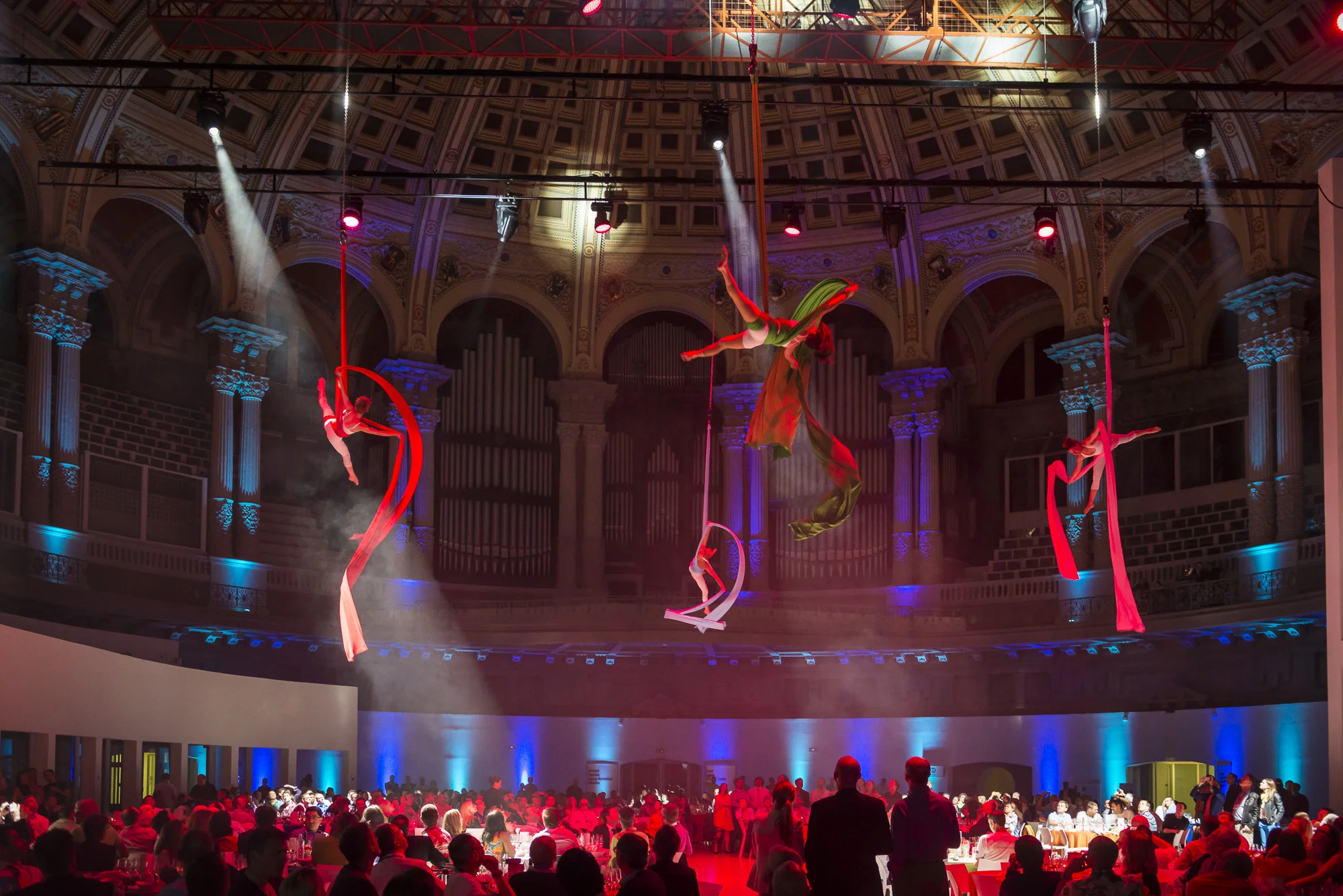 Entertainment Ideas for a Perfect Evening at MNAC, Barcelona.