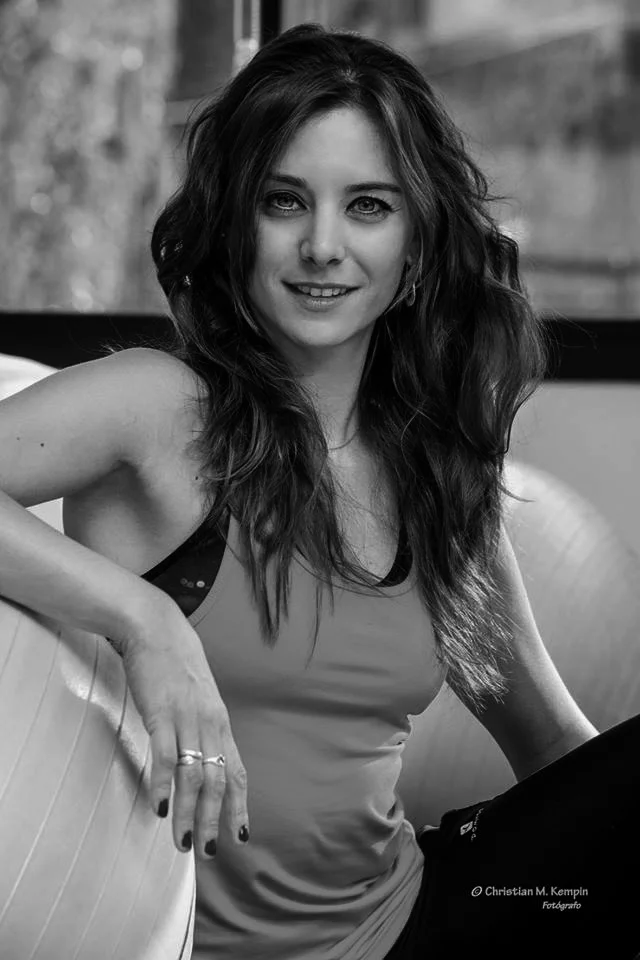 PALOMA Artist coordinator & Coreographer - Madrid Posee las titulaciones de; Ballet Clásico por la “Royal Academy of Dancing” de Londres, Conservatorio de Danza de Madrid y Danza Española. Coreógrafa, profesora y bailarina profesional, con más de 30 años de formación en danza, más de 20 años de experiencia docente y regidora de eventos desde 2000. Trabaja con El Camerino desde 2010 como coreógrafa y regidora de artistas en los eventos que hacemos en Madrid.