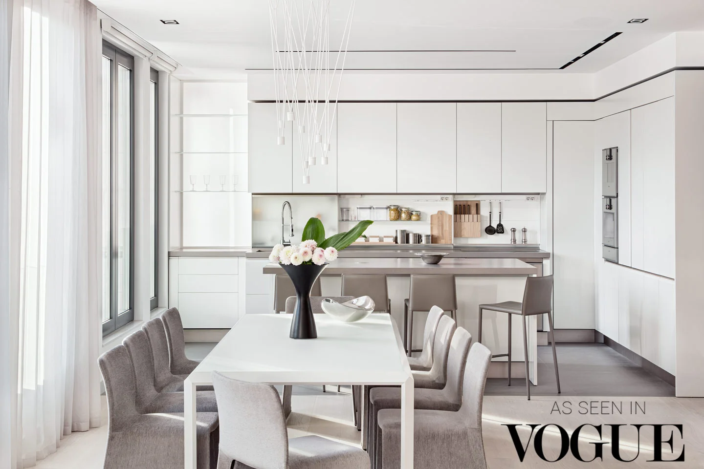 3 KNOF PR OPEN DINING c VOGUE2.jpg