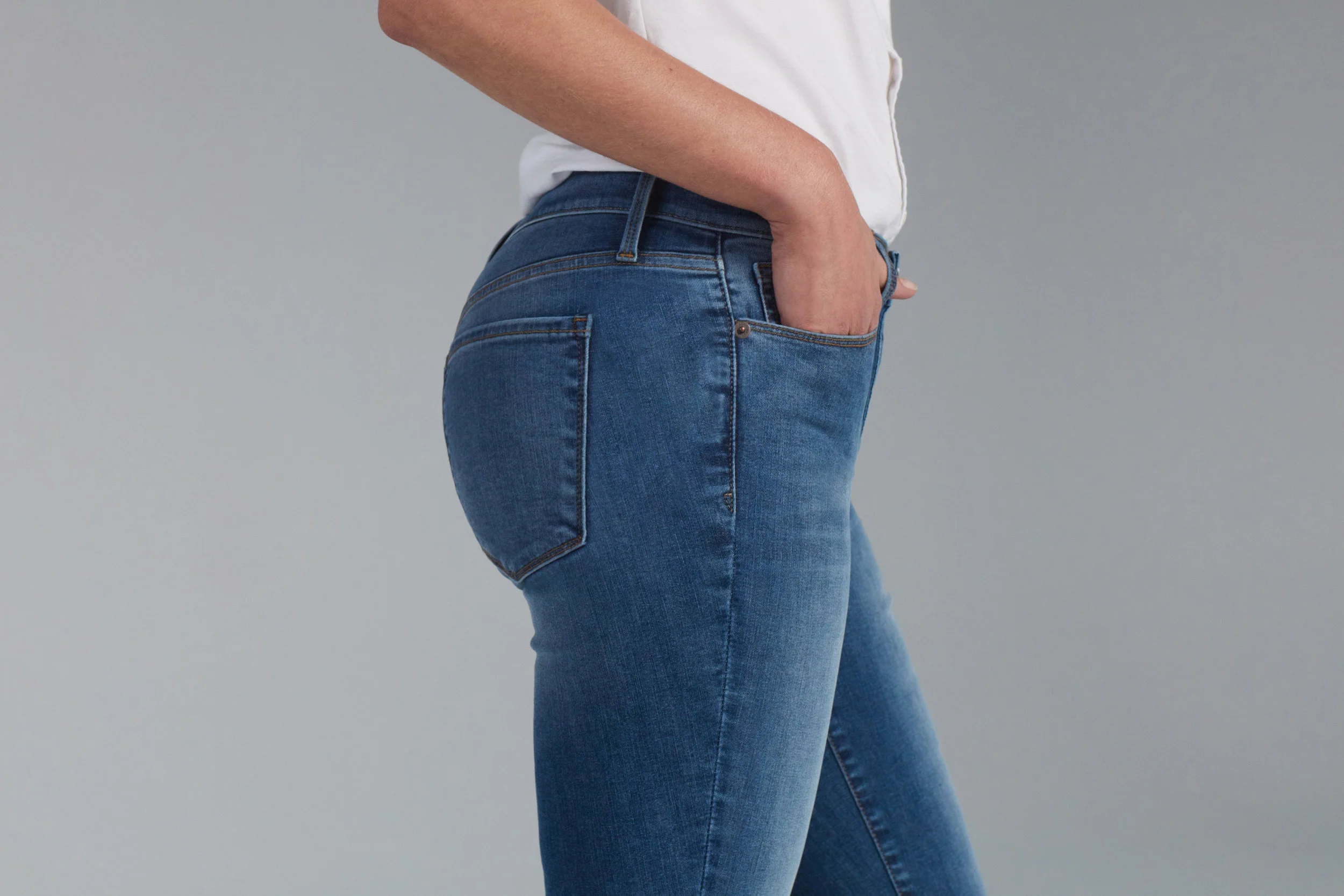 GG_ADU17SPG_IMGP_C_Sculpt+Denim_BTS3.jpg