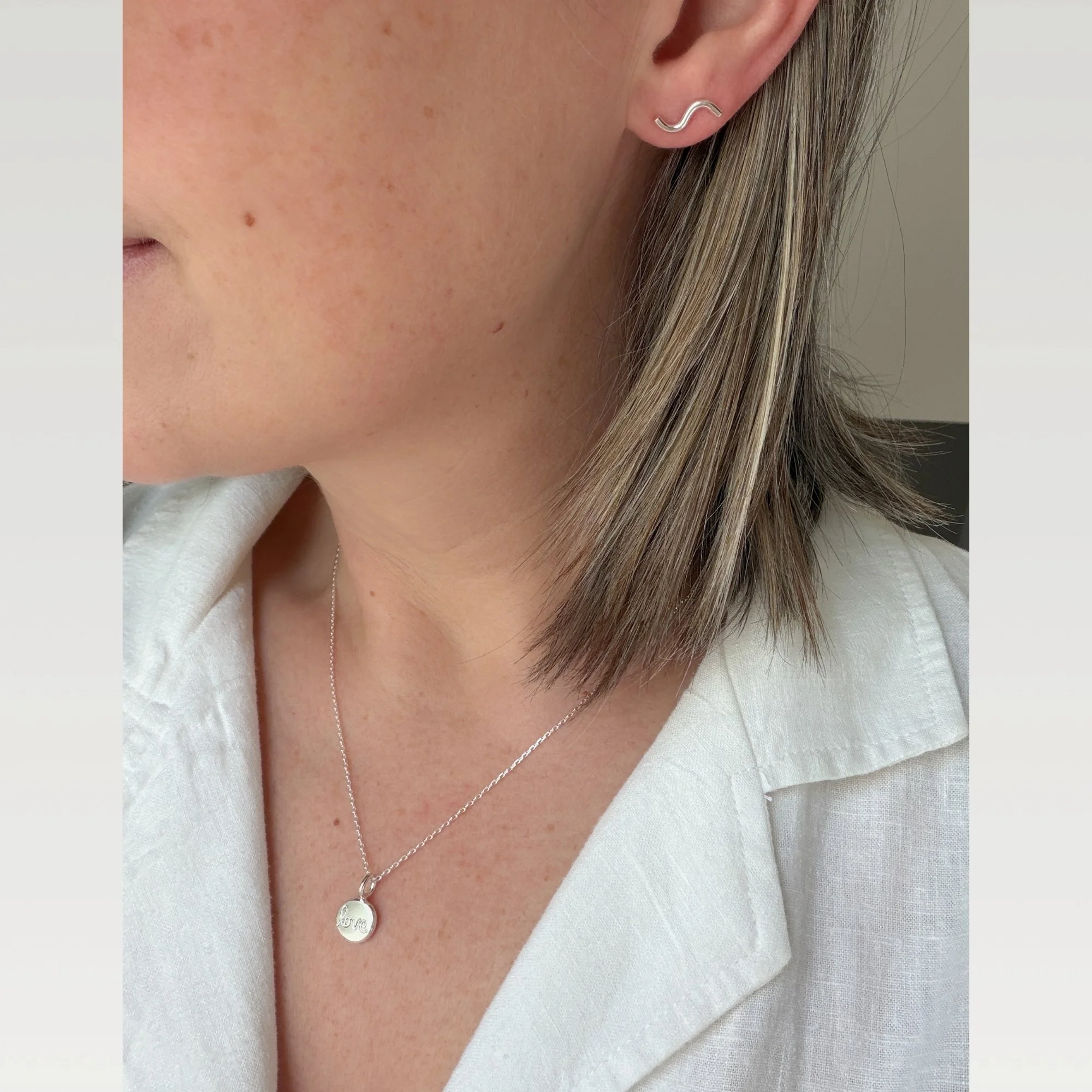 Wave Studs