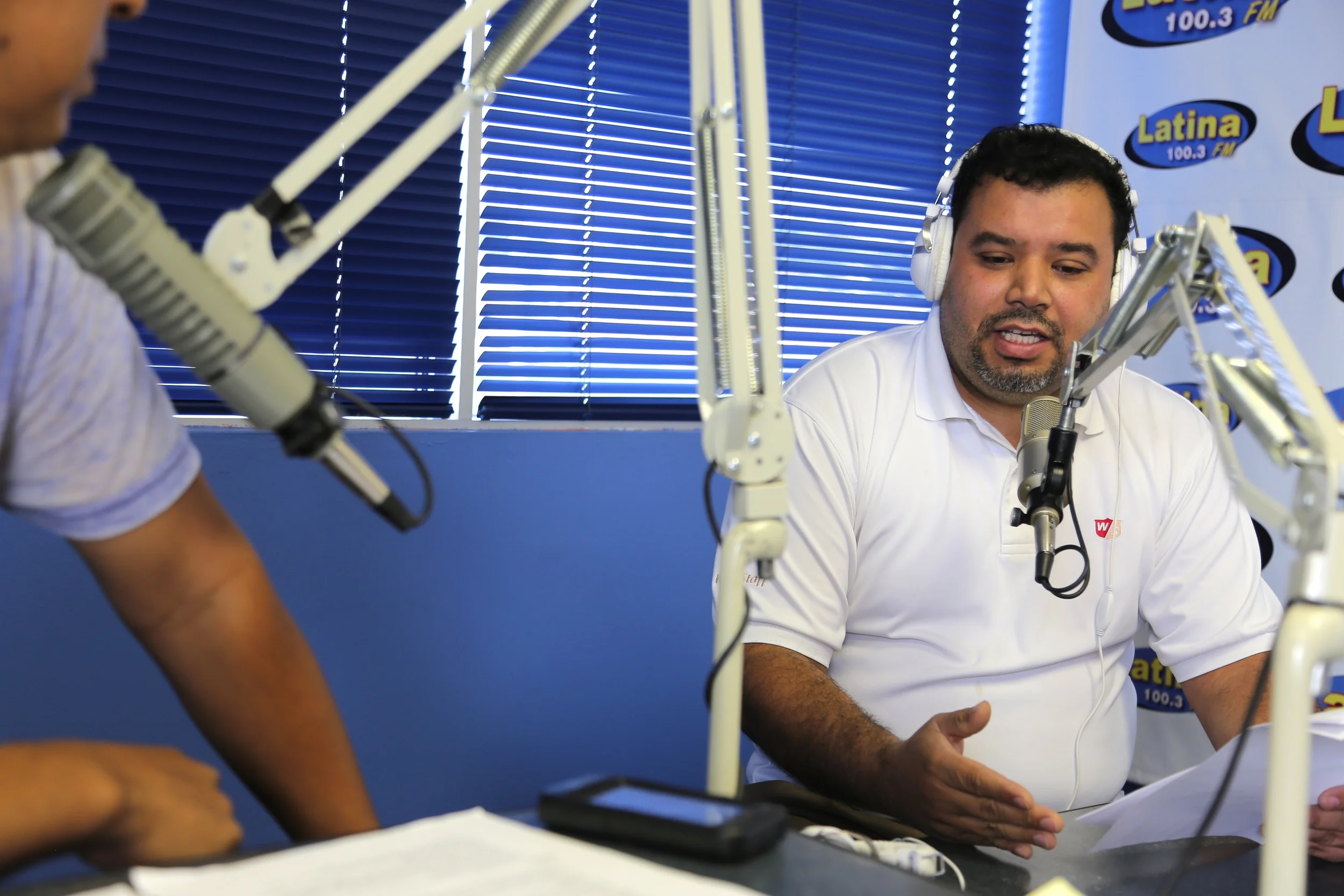 Radio Latina 100.3 FM - Gerardo Cortez