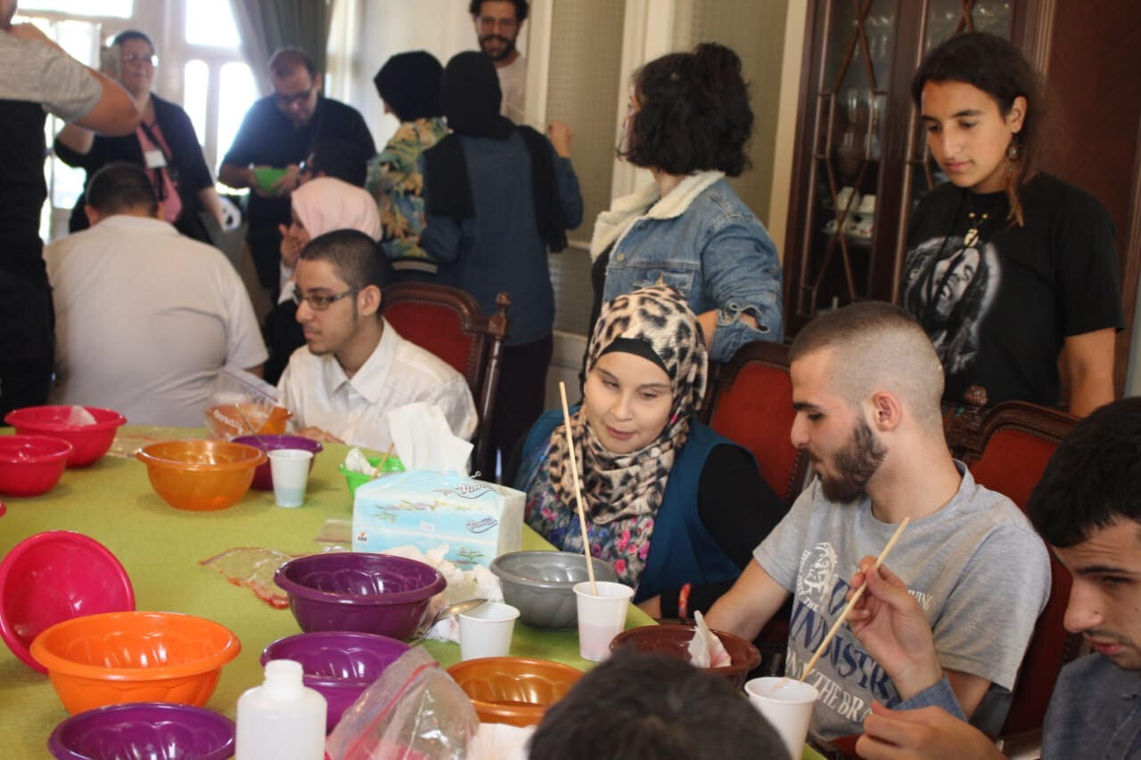 children and volunteers co-experimenting