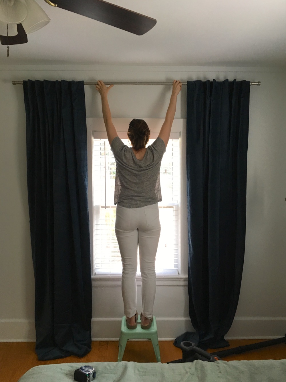 Hanging On Plaster Walls A How To For, How To Hang Very Heavy Curtains