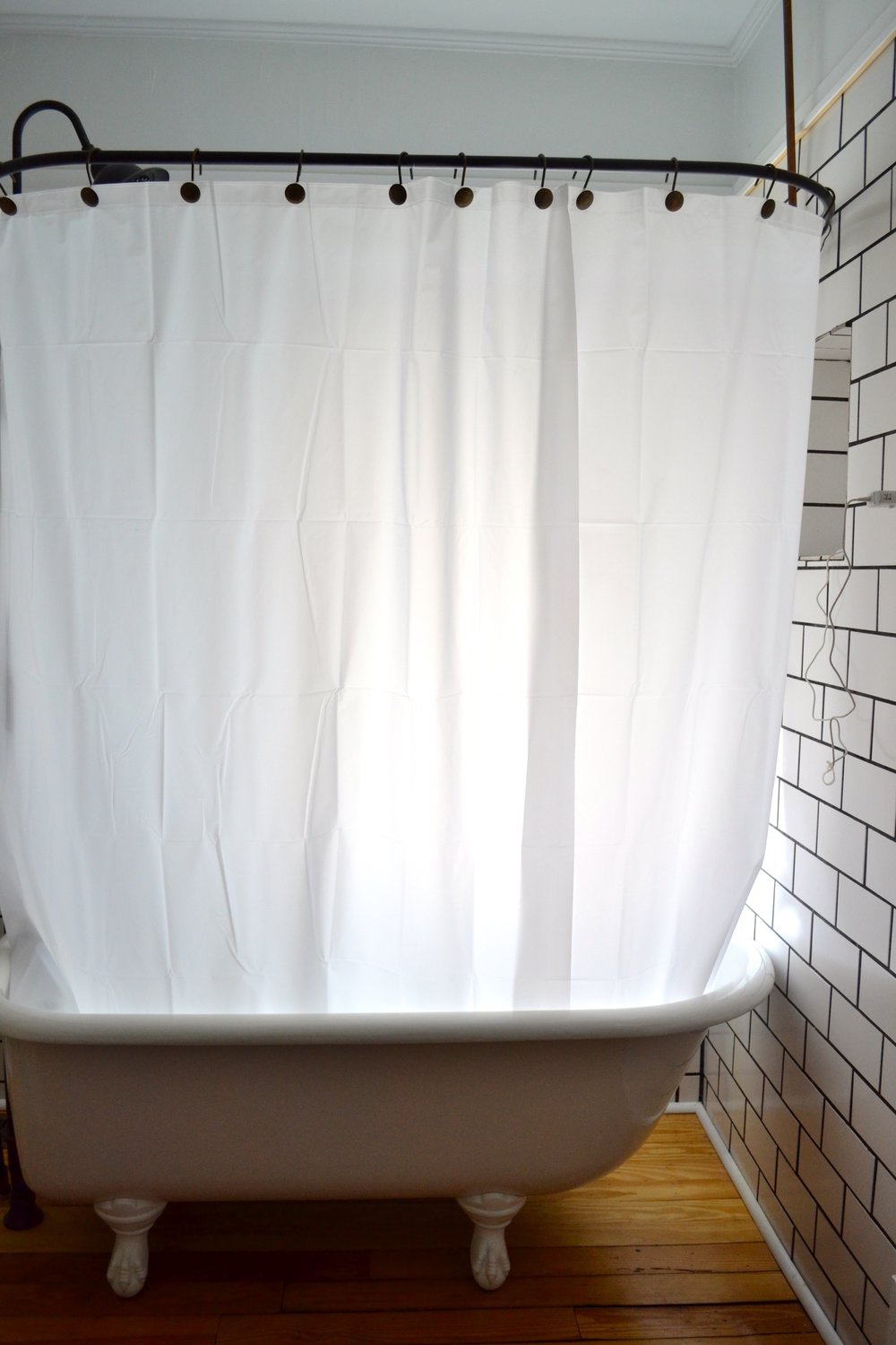 Clawfoot Tub Shower Curtain Liner, How To Put A Shower Curtain On Clawfoot Tub
