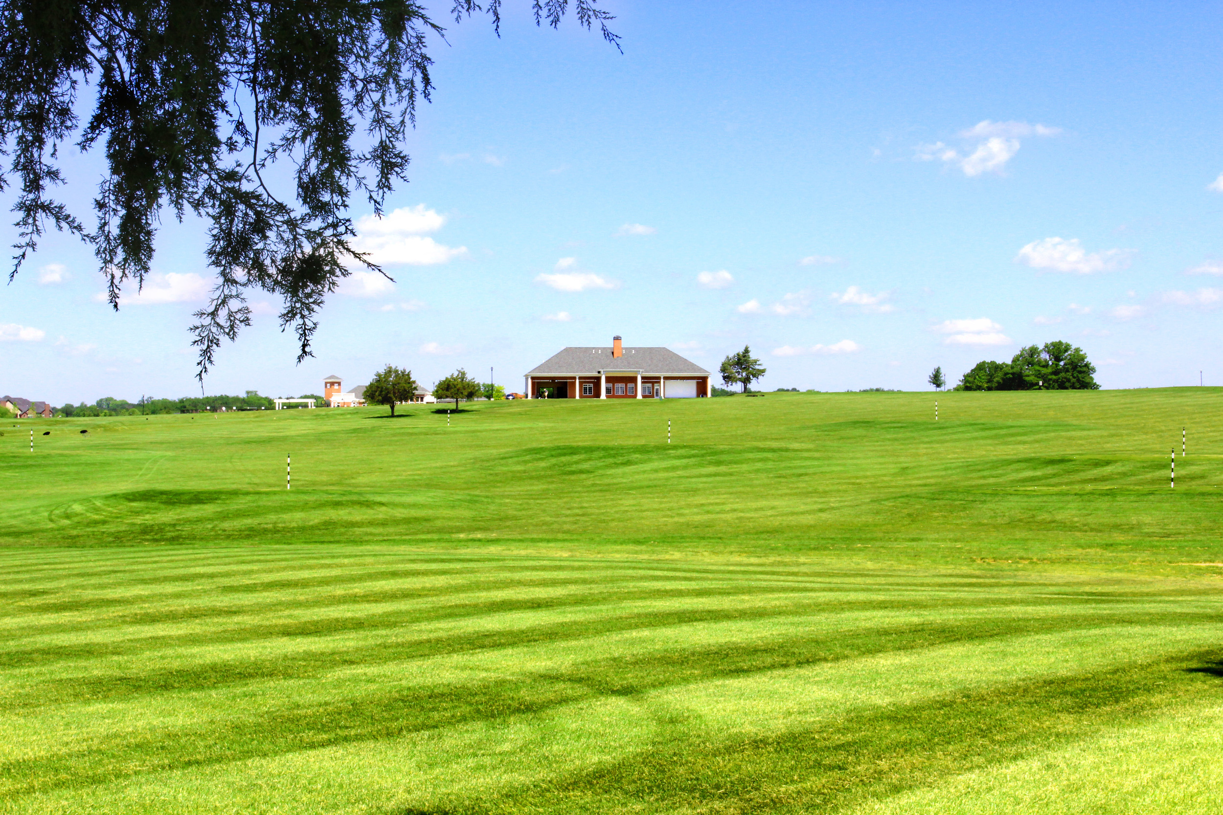 old-hawthorne-new-home-community-driving-range-columbia-mo-girard-homes