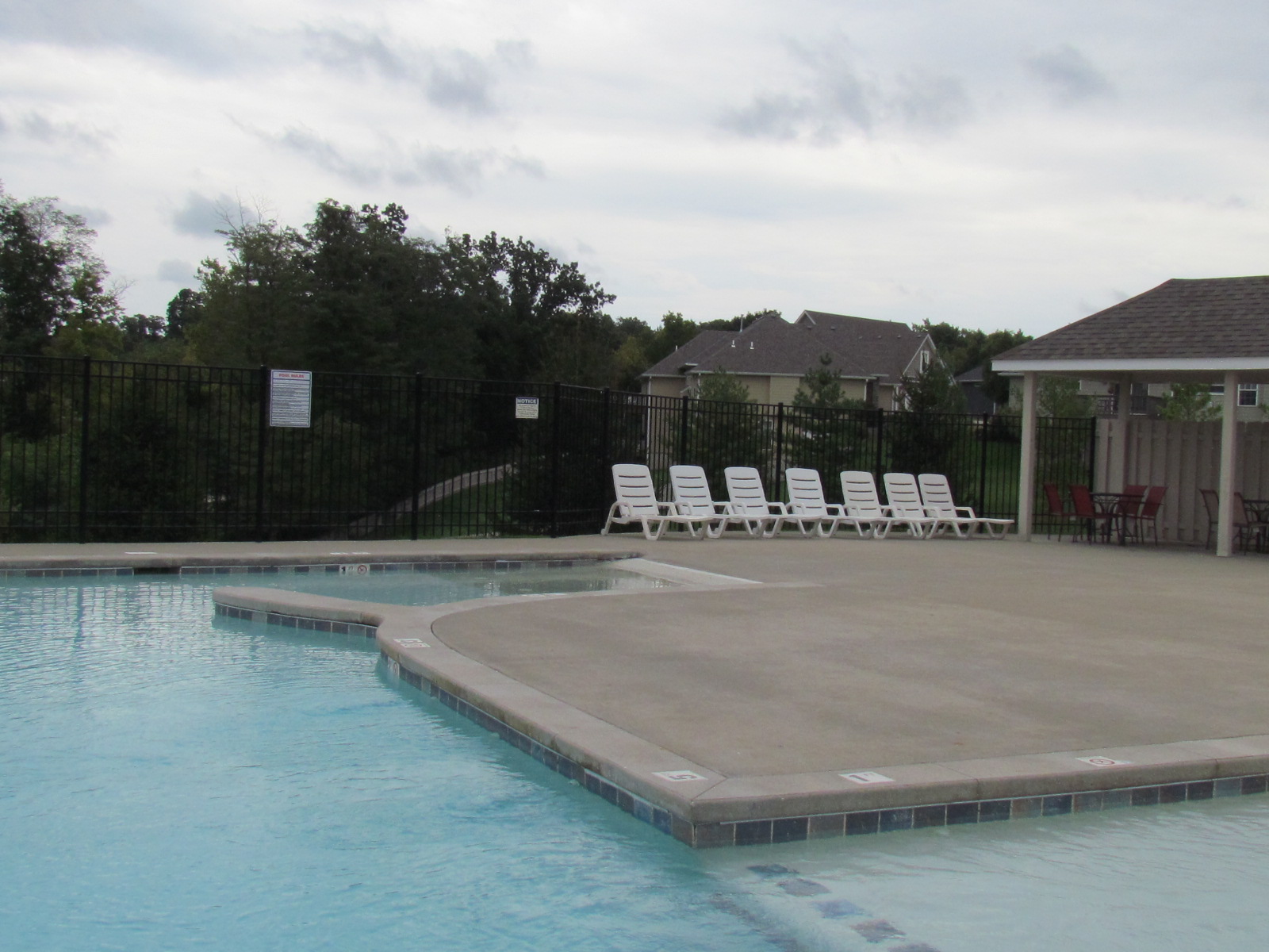 bellwood-new-home-community-pool-columbia-mo-girard-homes