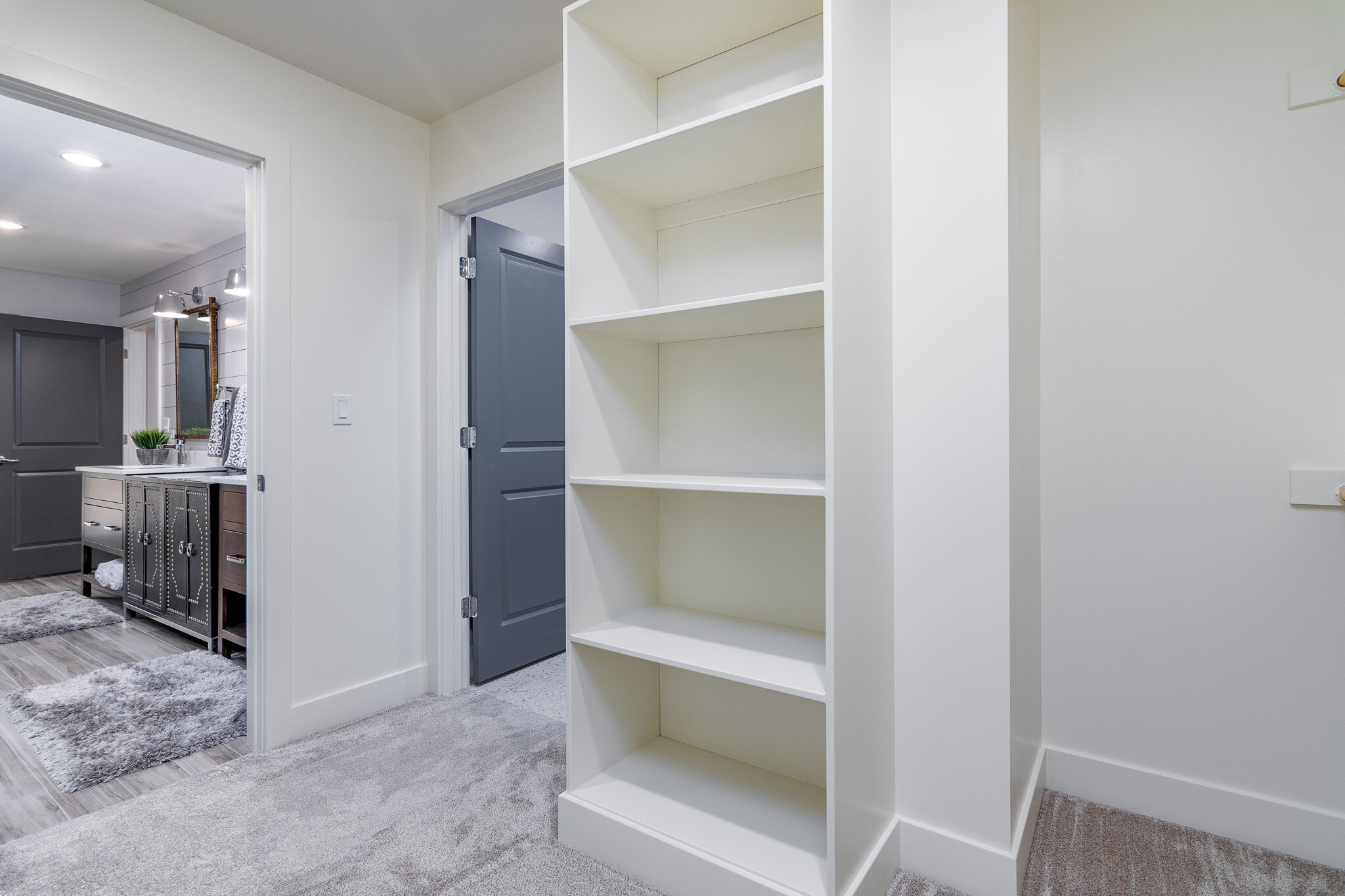 new-home-master-closet-girard-homes.jpg