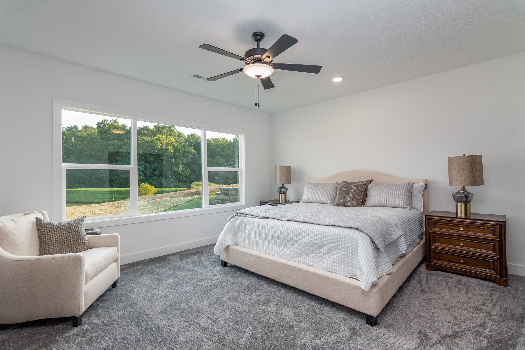 large-guest-bedroom-new-homes-columbia-mo.jpg