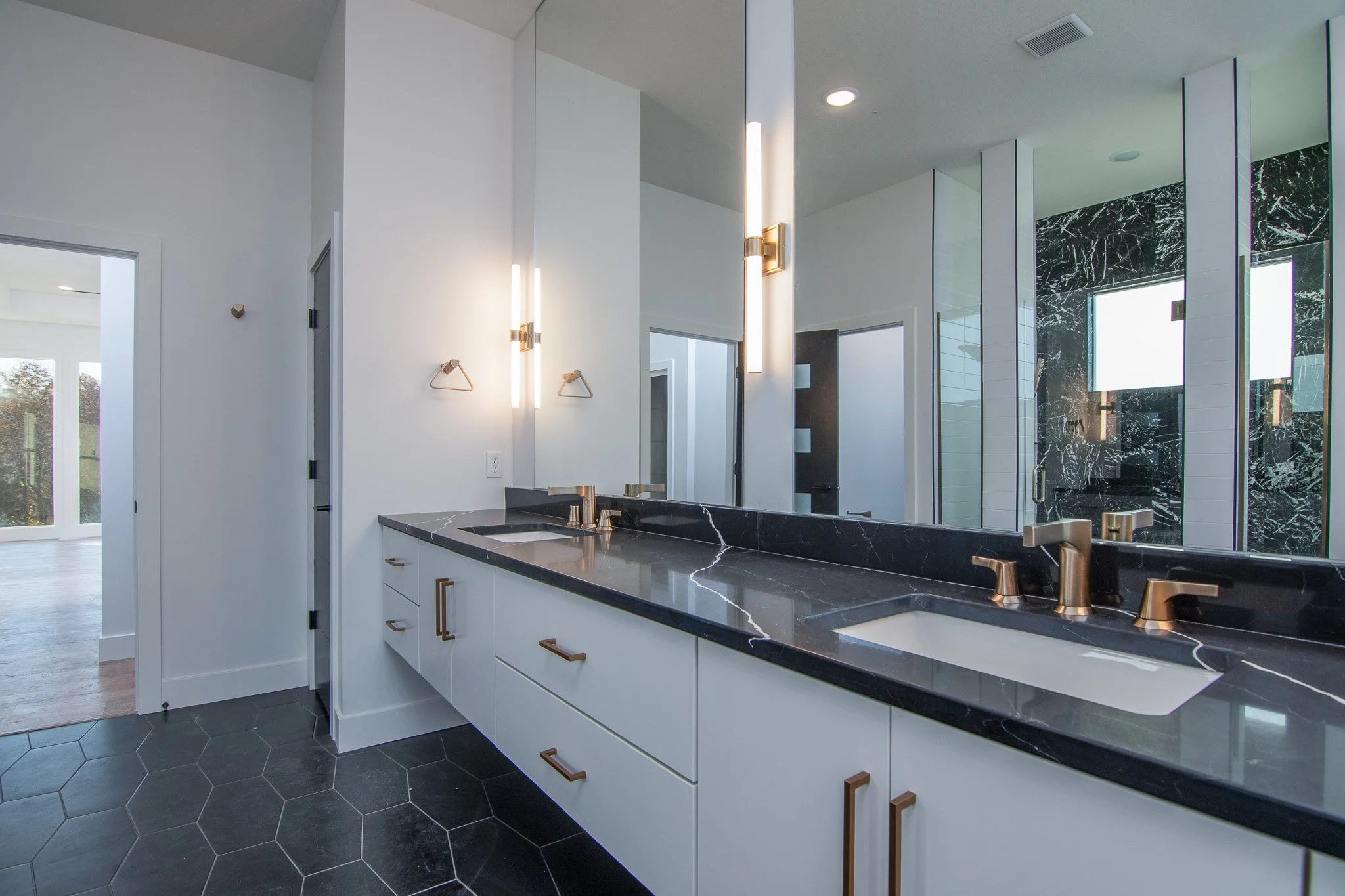 4410 Bradington Dr-34.jpg