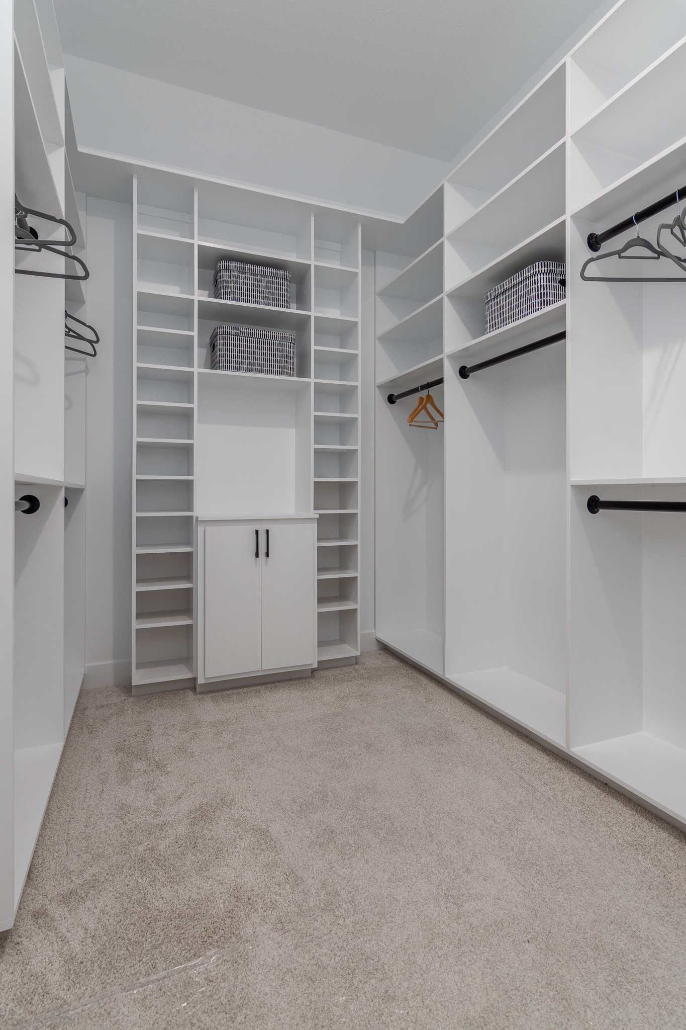 walk-in-closet-tall-shelf-space.jpg