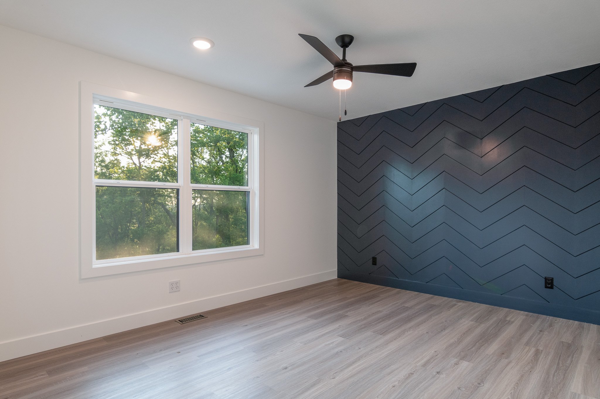 dining-room-black-accent-trim-wall.jpg