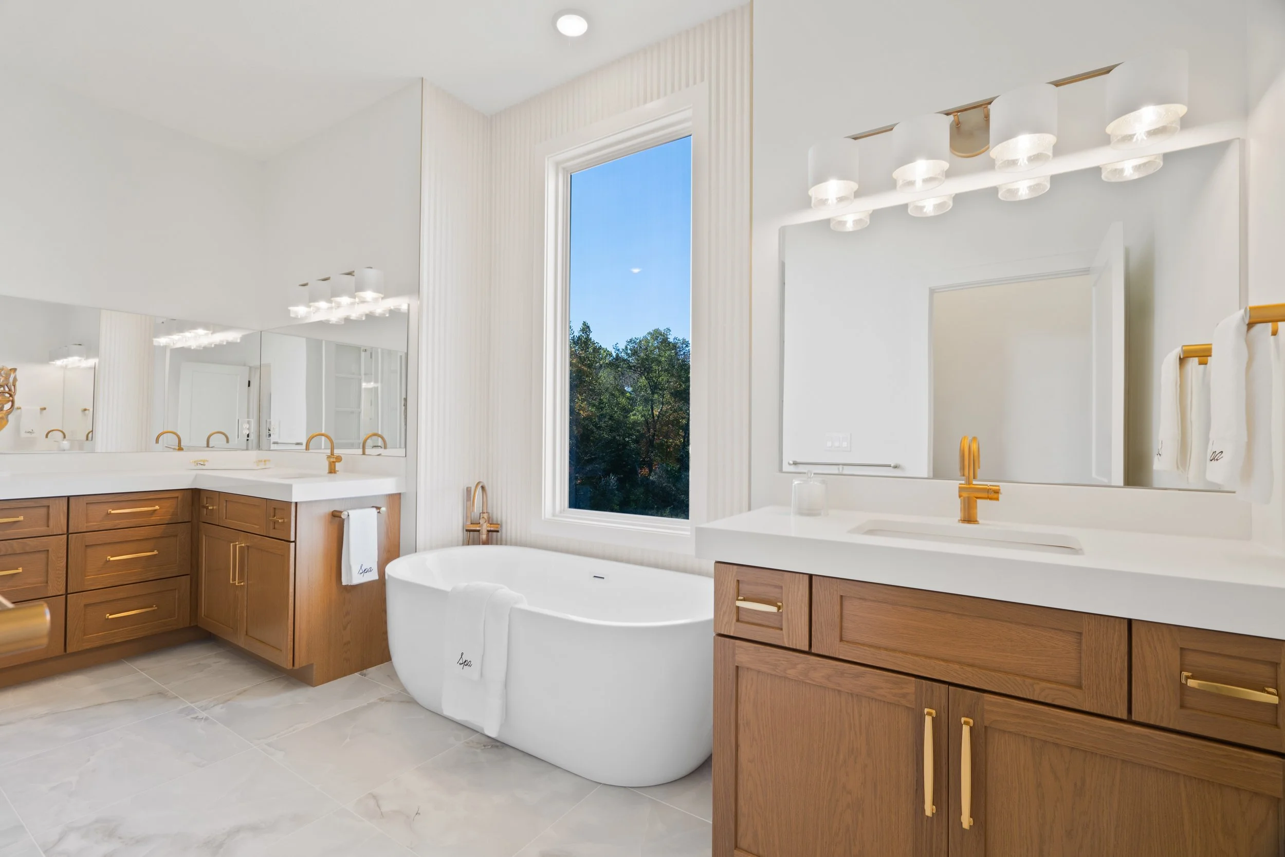 Bathroom luxury-home-builder-new-construction-columbia-MO.jpg