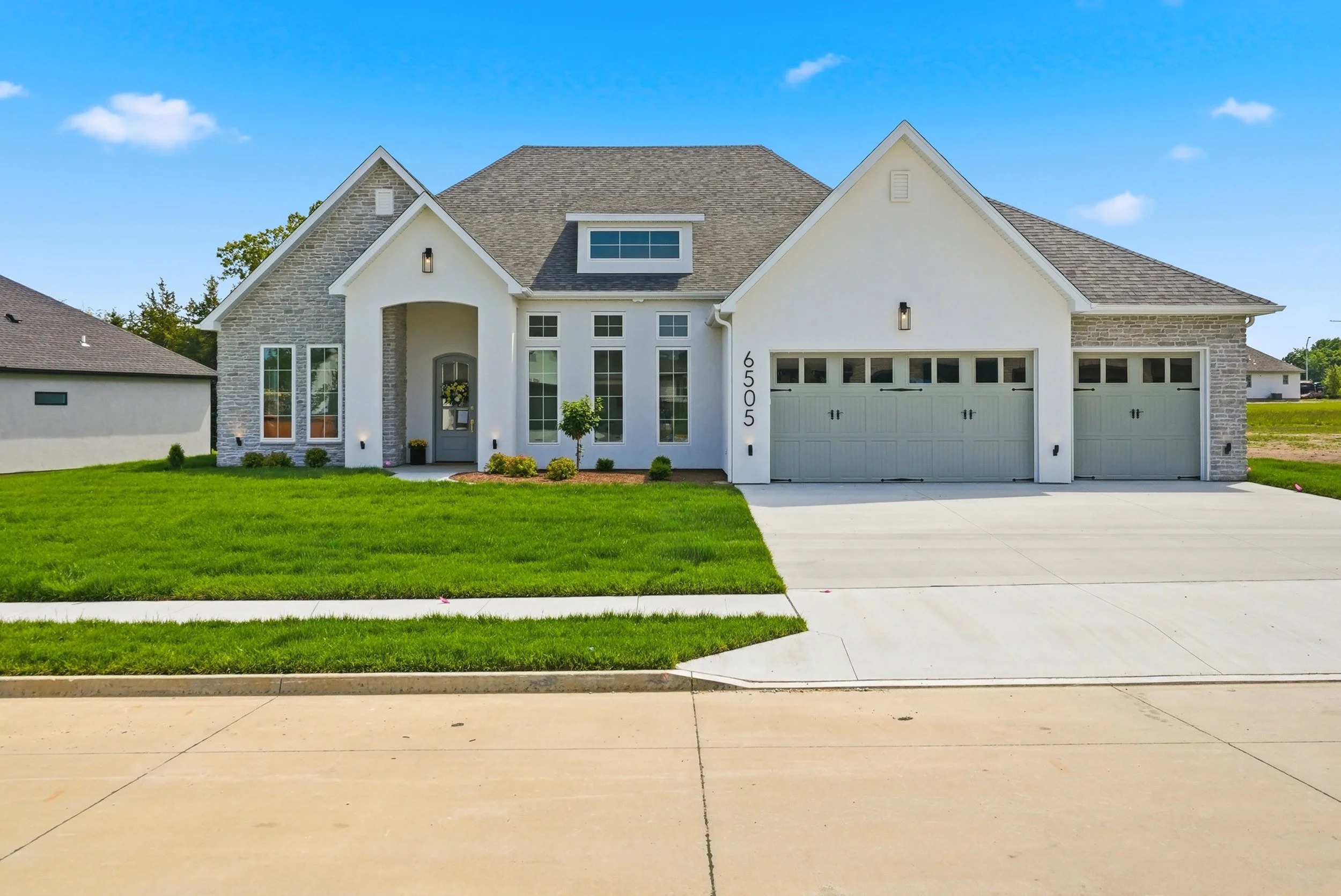 Model-Home-Old-Hawthorne-Lot-!52-Francis