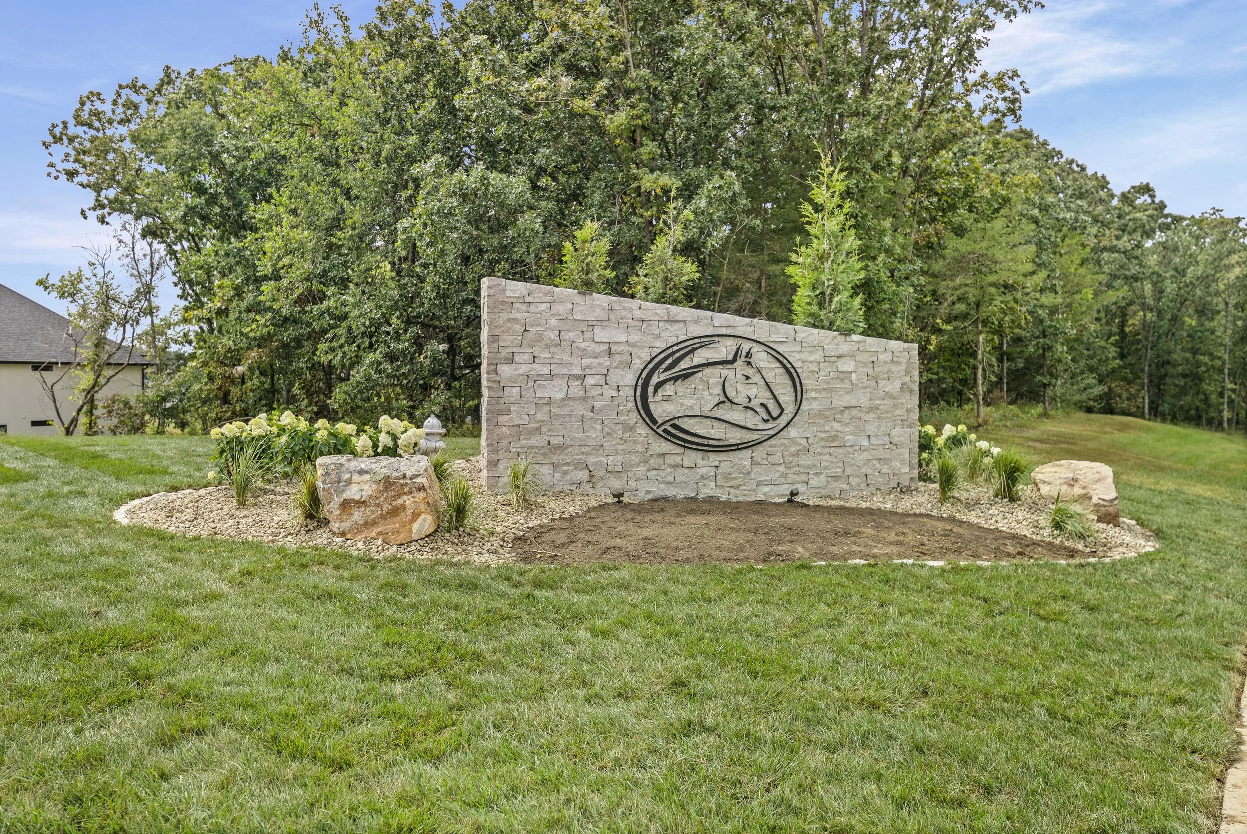 54-Old-Hawthorne-sign-1.jpg