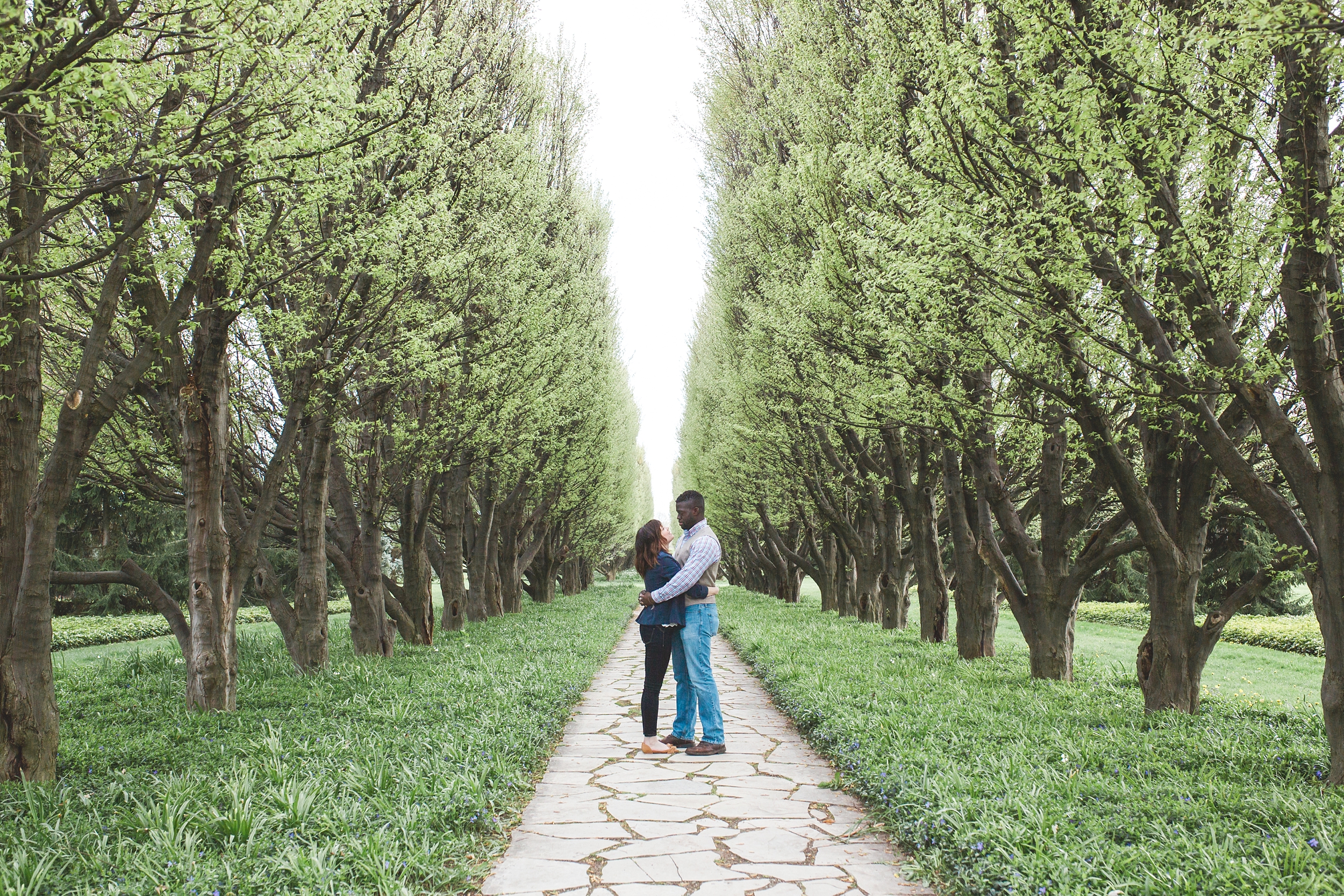 niagarafallsbotanical gardens-engagement_0013.jpg