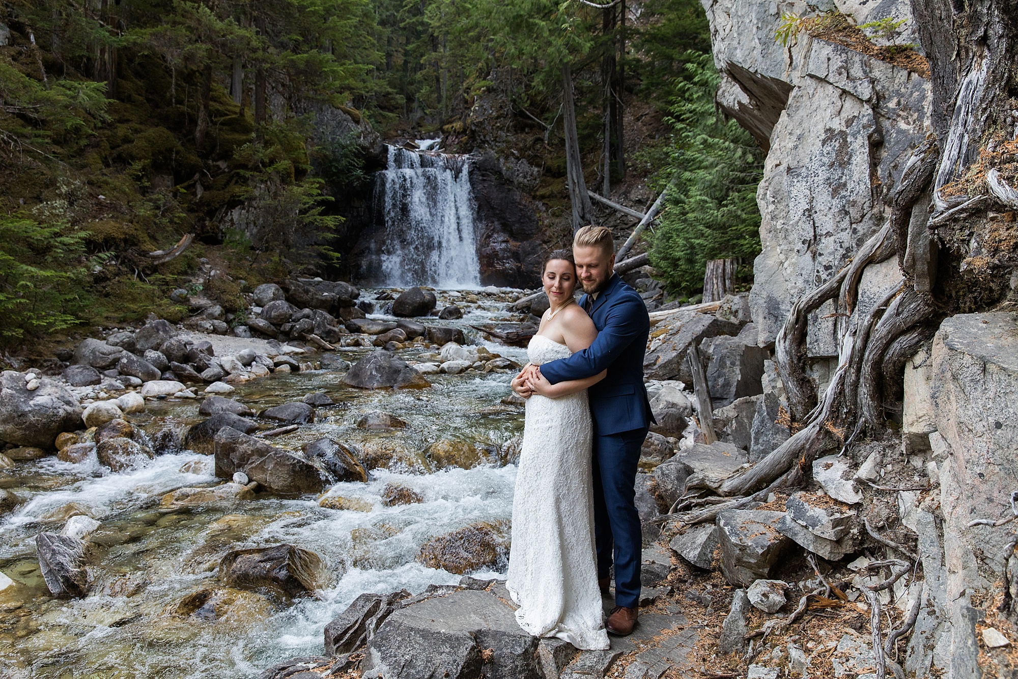 waterfall-wedding_0006.jpg