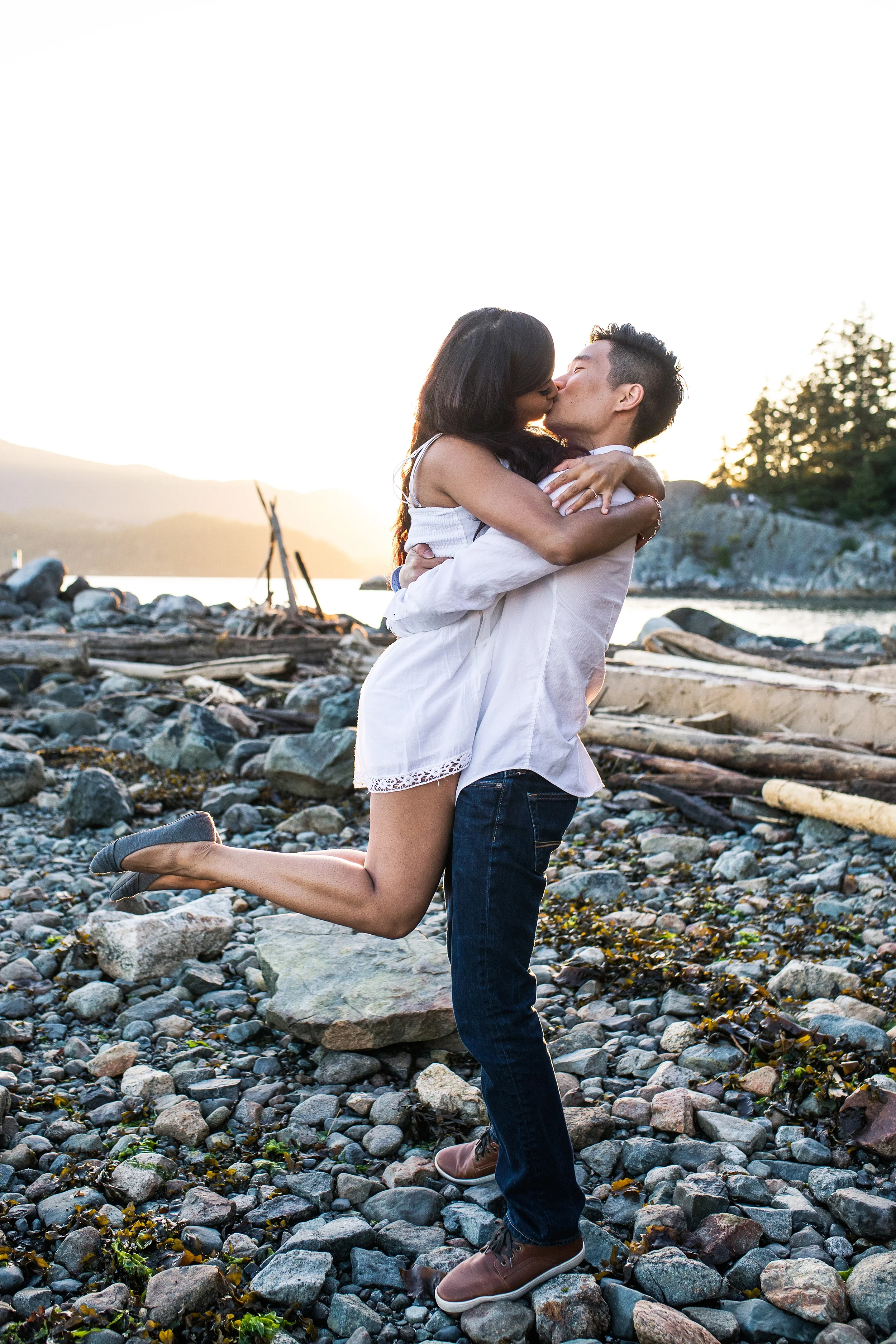 whytecliffpark-engagement_0032.jpg