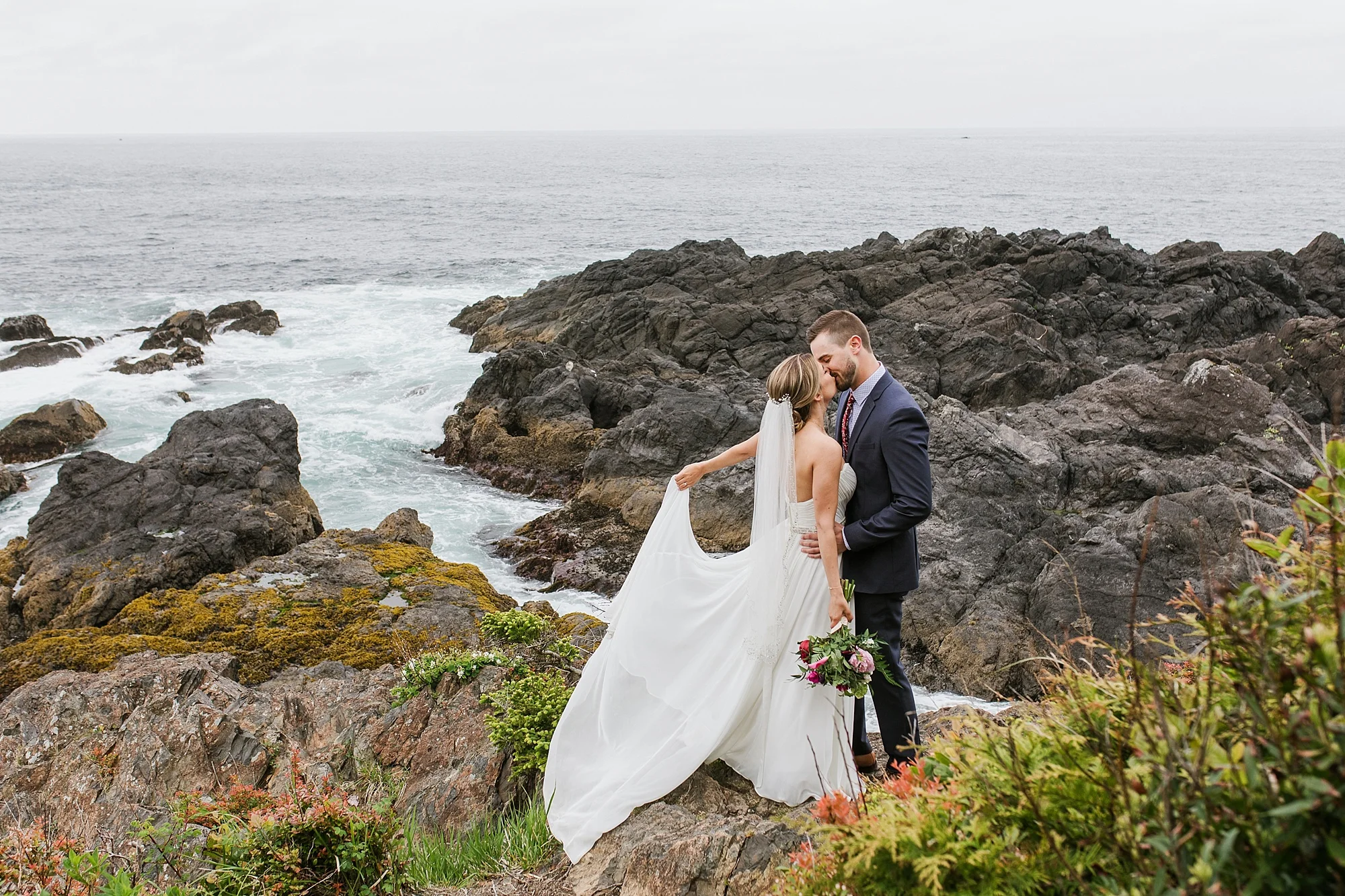 blackrockoceanfrontresort-wedding_0077.jpg