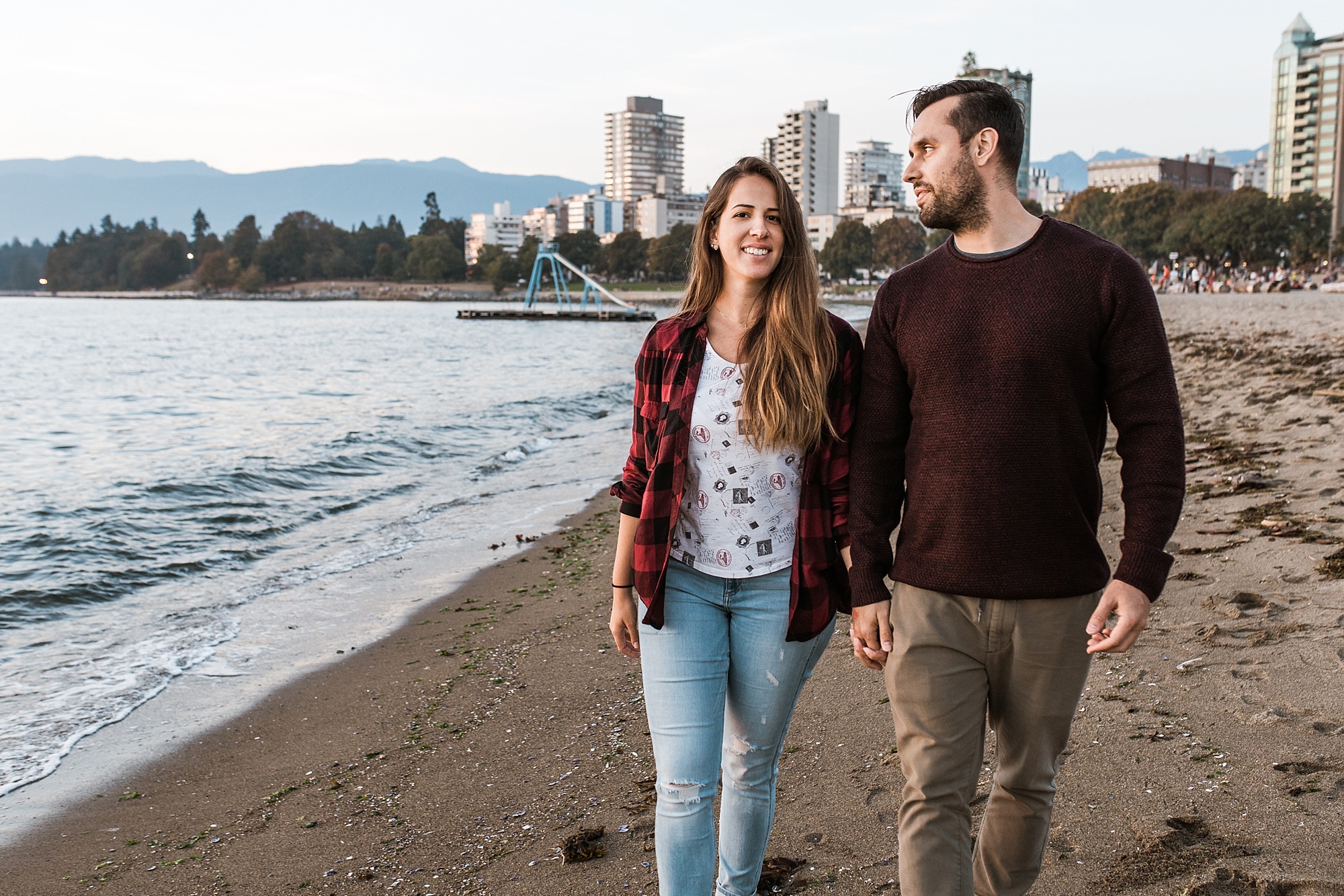 vancouver-englishbay-engagementphotos_0008.jpg