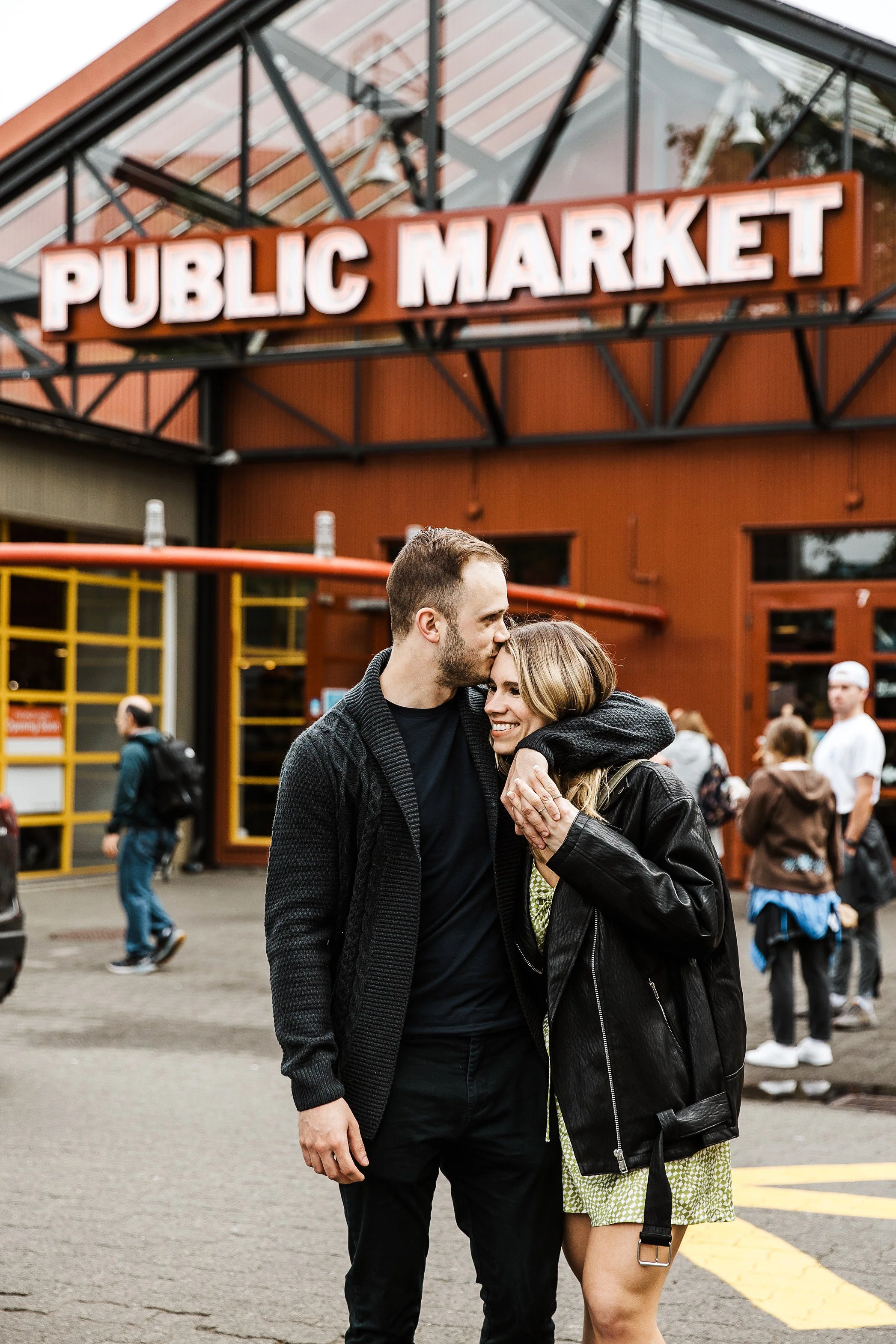 vancouver-wedding-photographer-granville-island-engagement-photos_0008.jpg