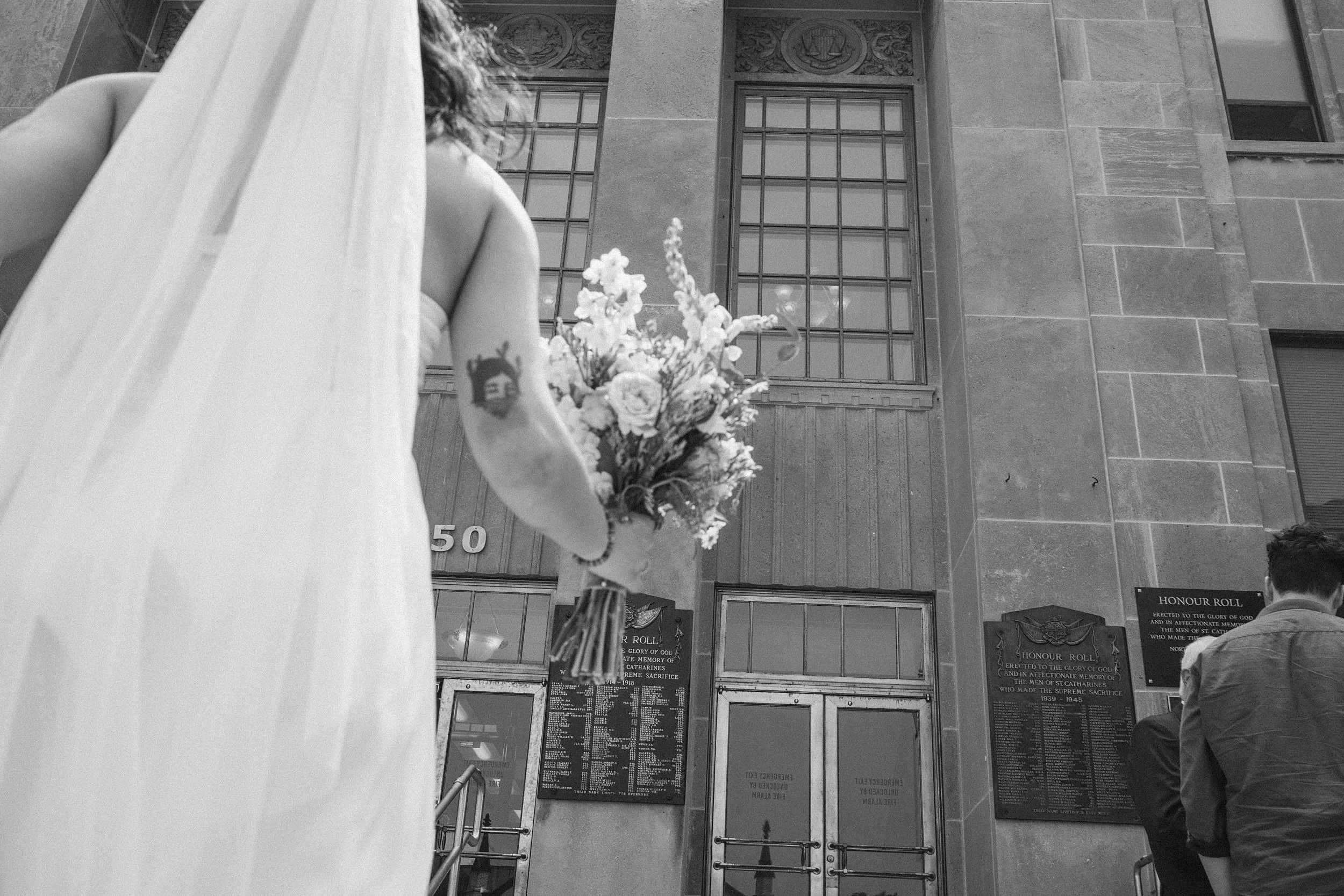 cityhallwedding-stcatharinesphotographer_0018.jpg